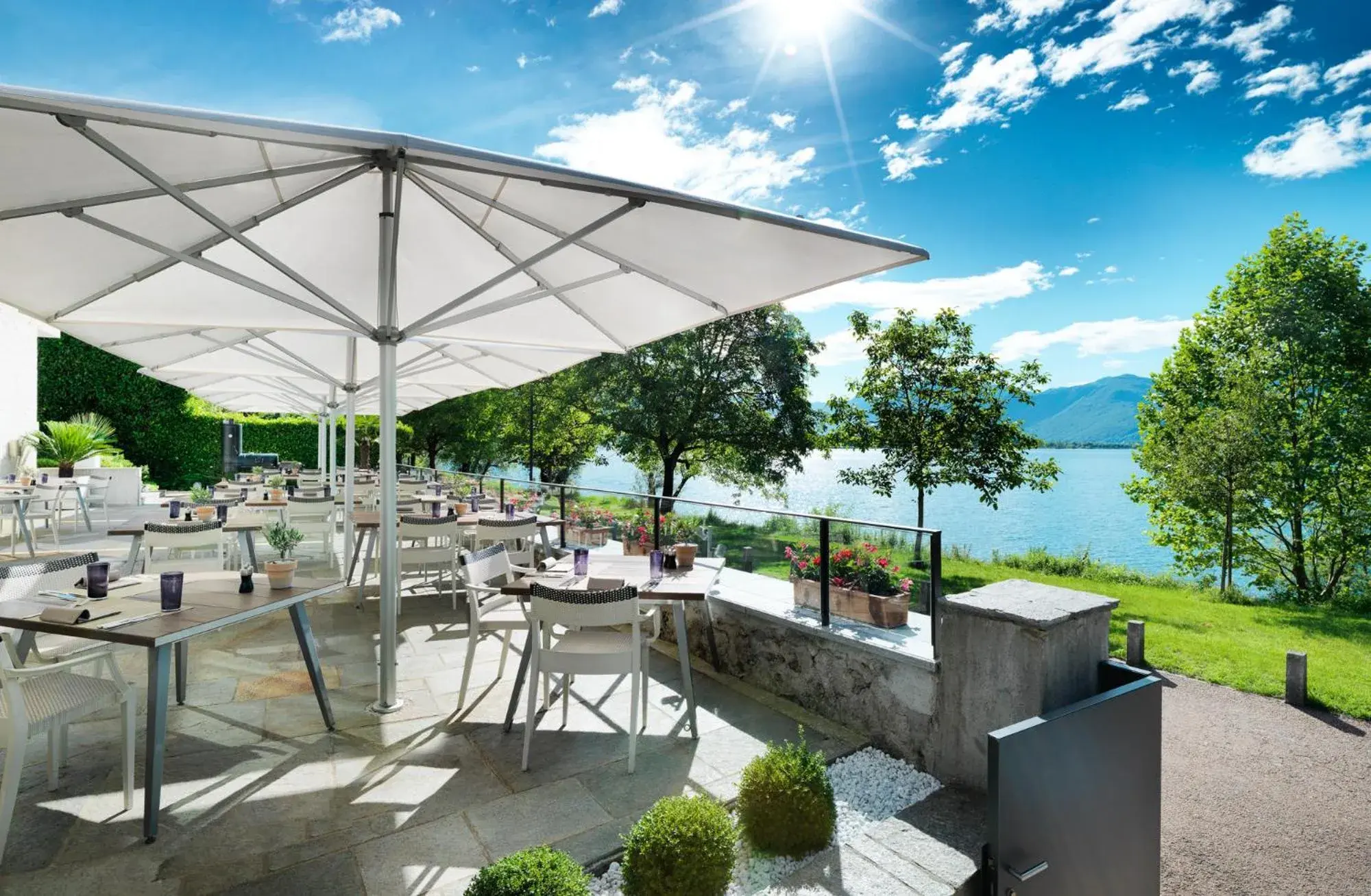 Restaurant/places to eat in Giardino Lago