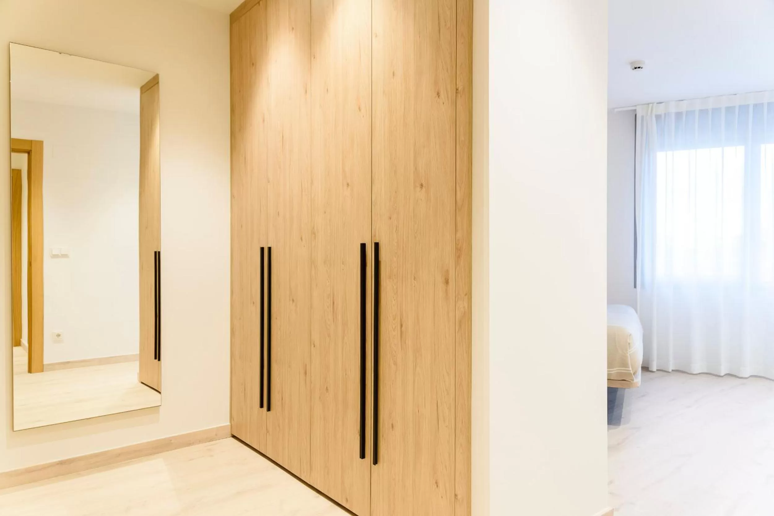 wardrobe in APARTHOTEL SALBURUA