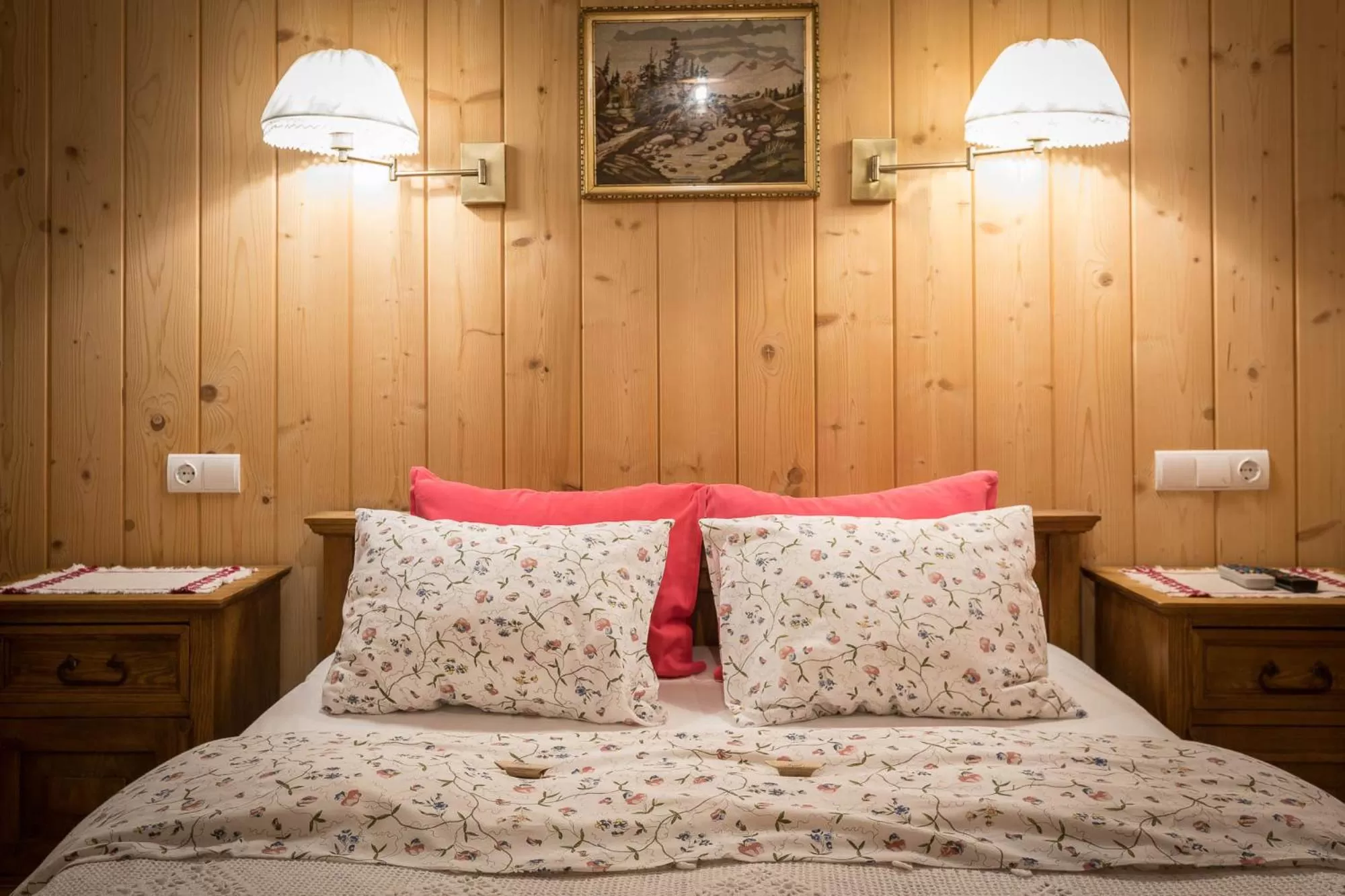 bunk bed, Bed in Bambi Cottage