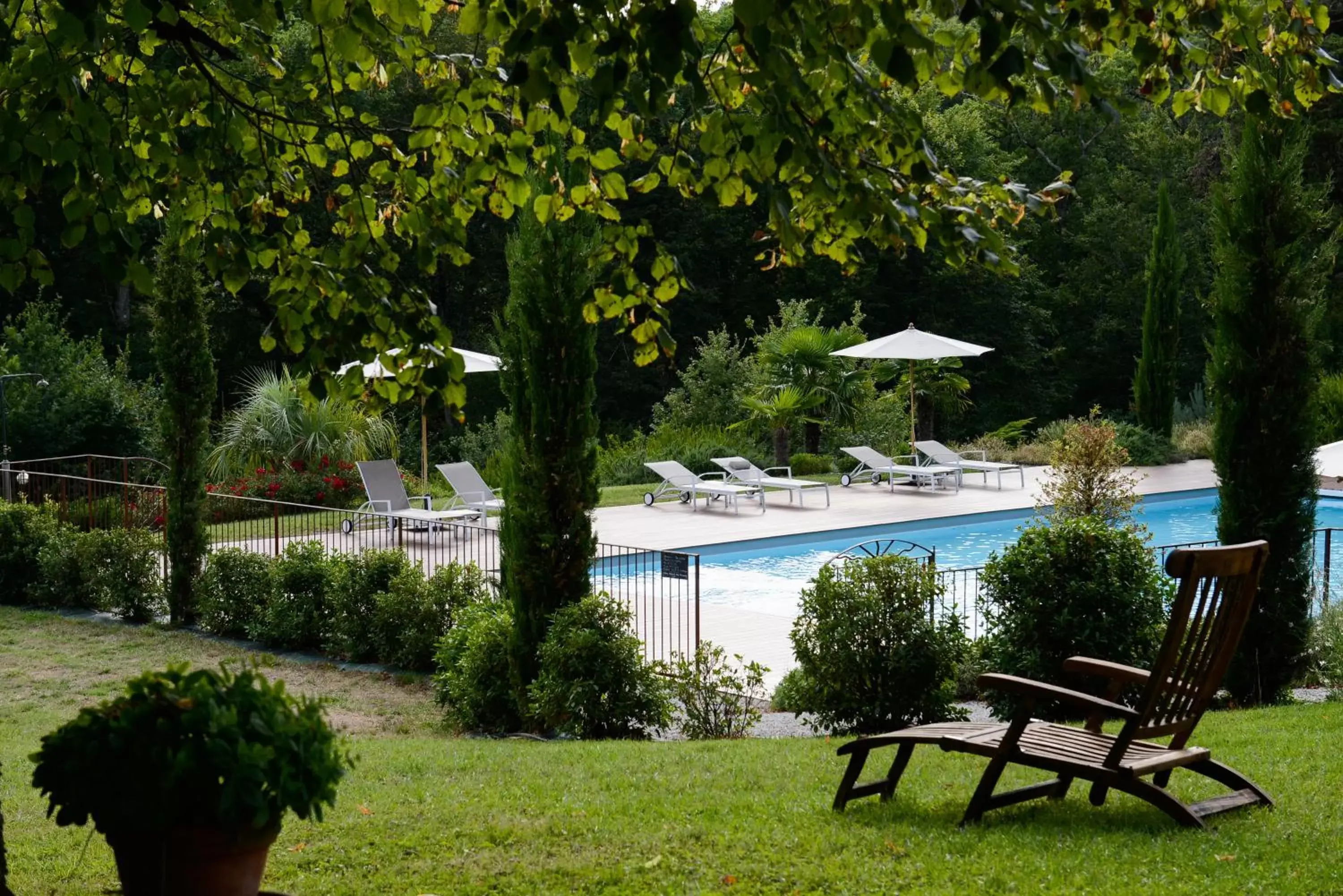 Pool view, Swimming Pool in Domaine Le Castelet