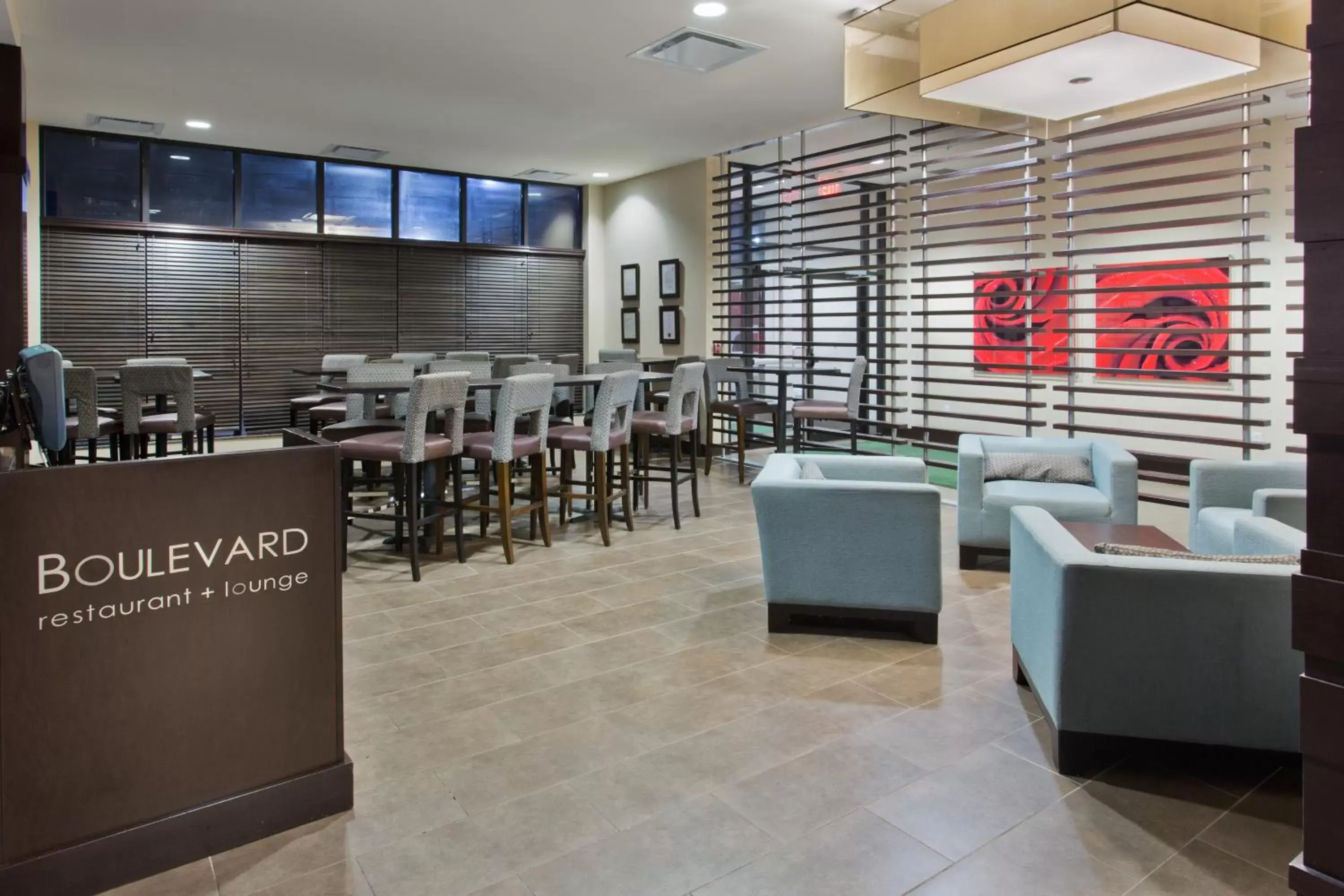 Lounge or bar, Restaurant/Places to Eat in Holiday Inn Hotel & Suites Red Deer, an IHG Hotel