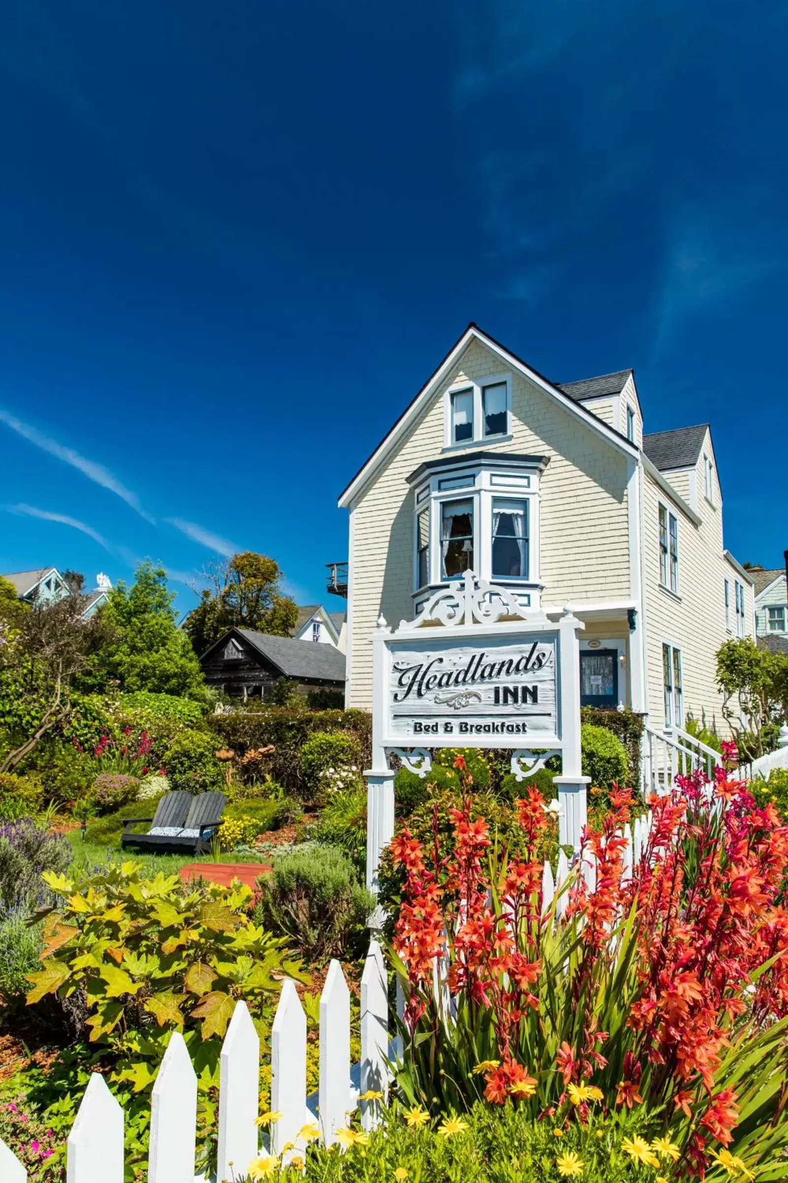 Property Building in Headlands Inn Bed and Breakfast