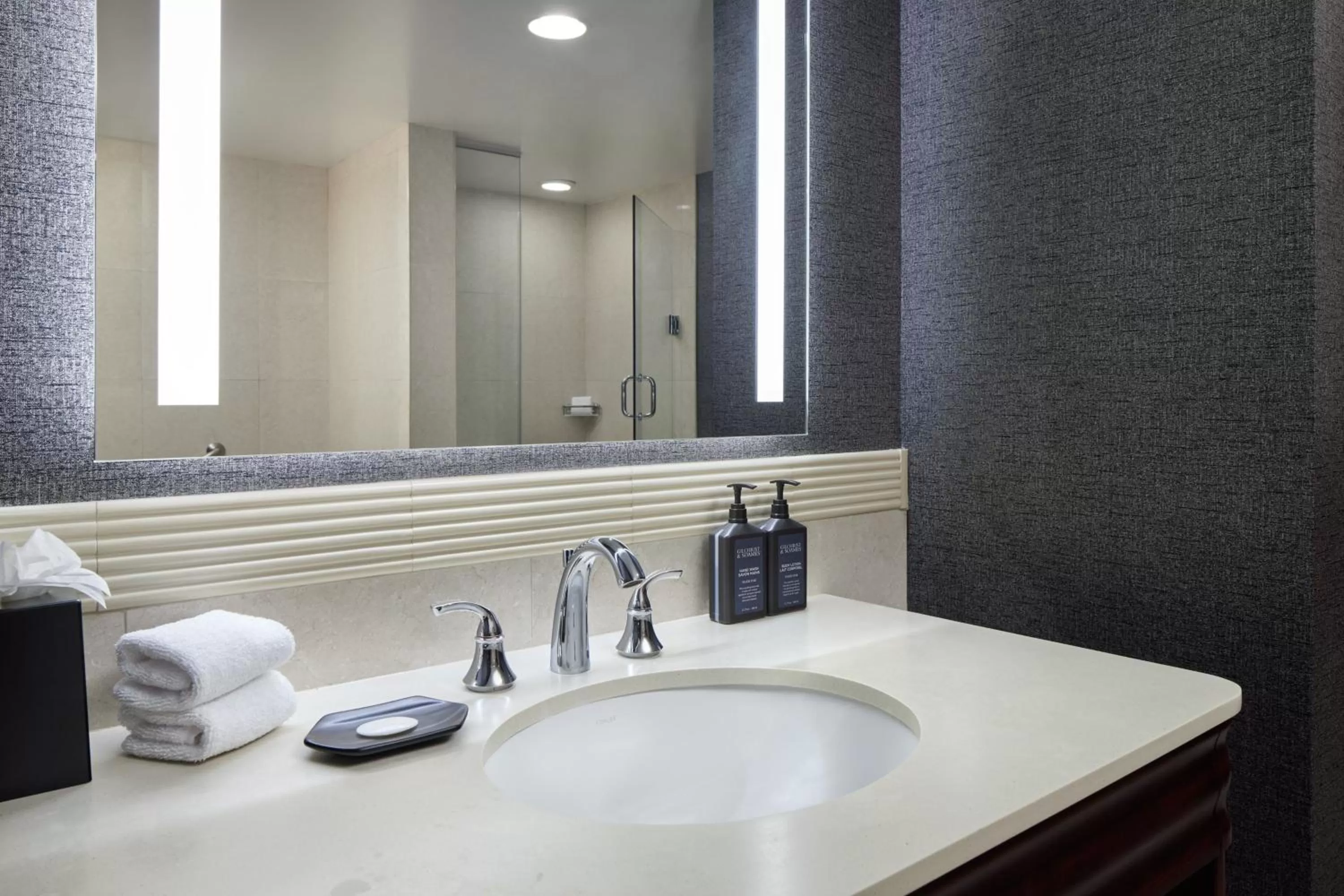 Photo of the whole room in Sheraton Valley Forge King of Prussia