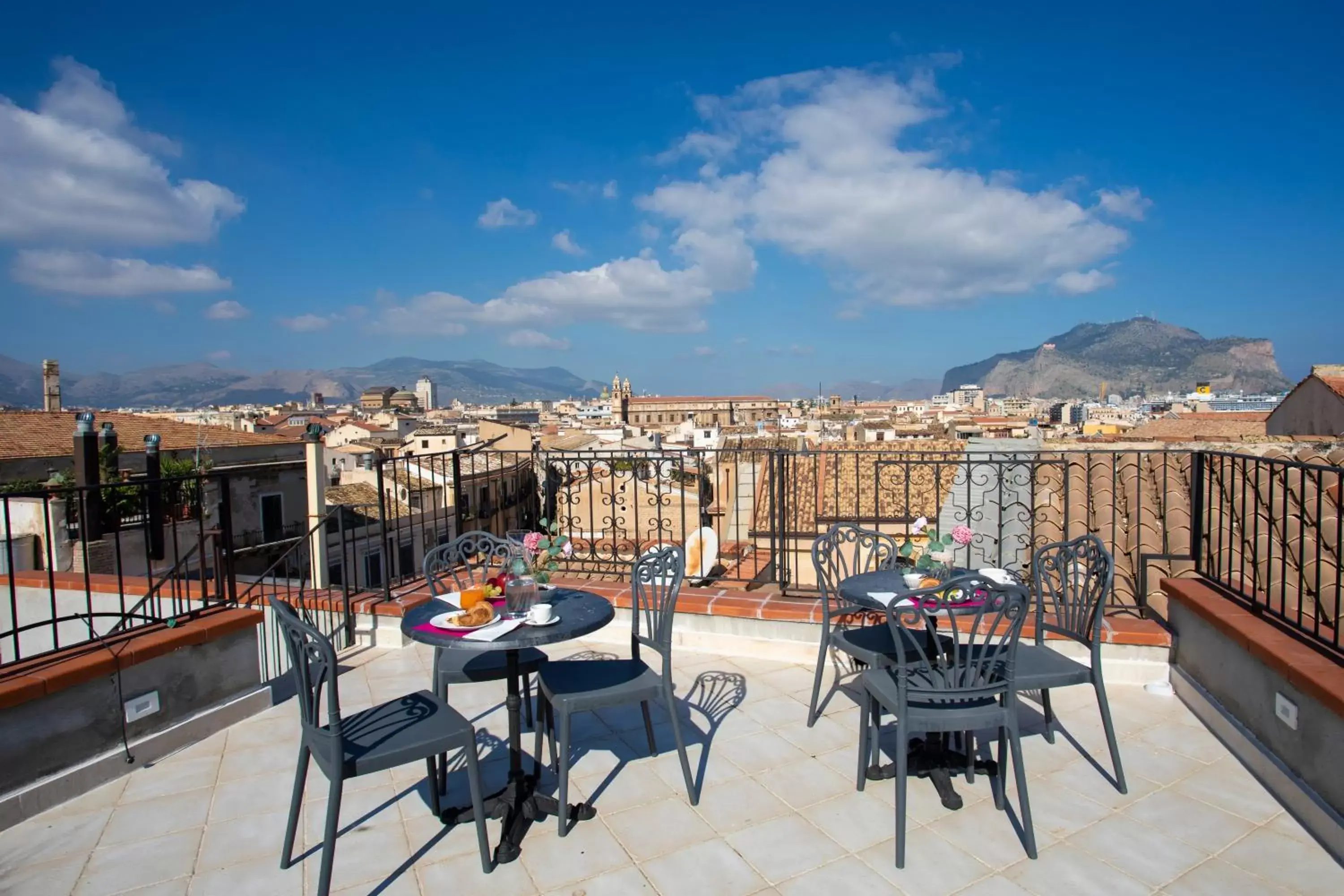 Balcony/Terrace in Dimora Sinibaldi