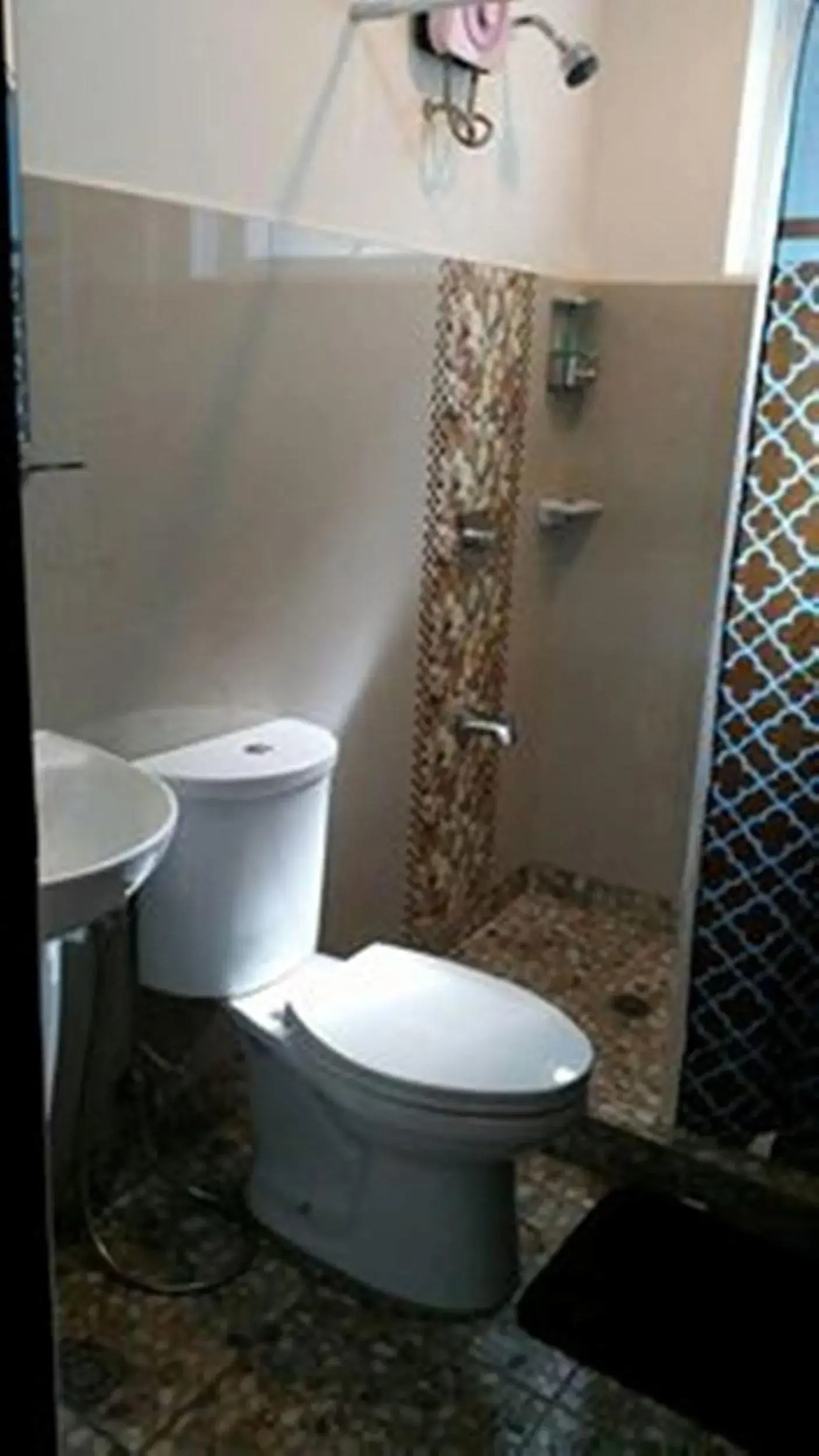 Bathroom in Villa de Sierra Vista Bay and Mountain View Inn