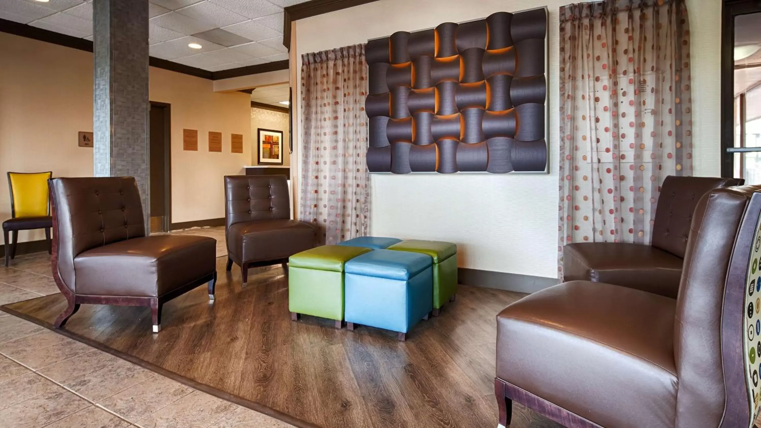 Lobby or reception, Seating Area in Best Western Greenville Airport