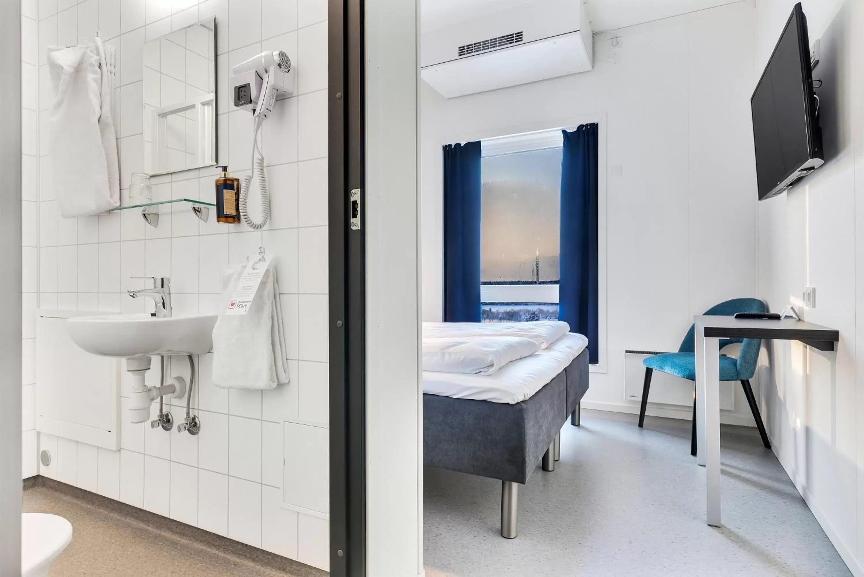 Bedroom, Bathroom in Sure Hotel by Best Western Trondheim Airport
