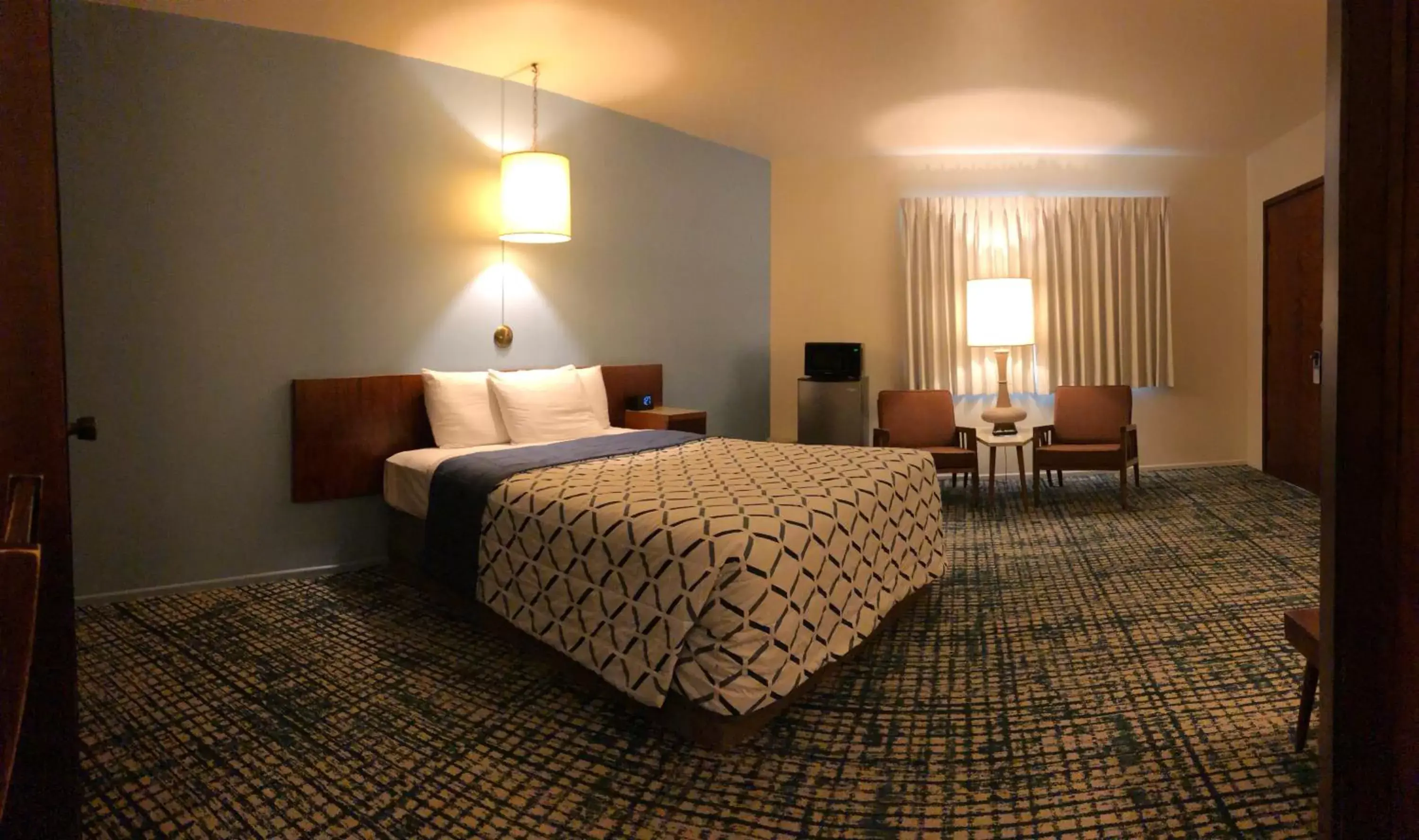 Bed in Curly Redwood Lodge Bed in Curly Redwood Lodge