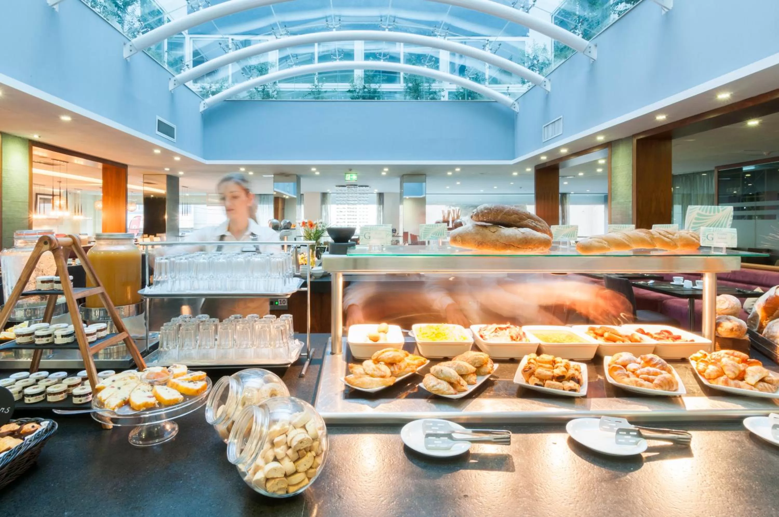 Restaurant/places to eat in The George, Urban Boutique Hotel