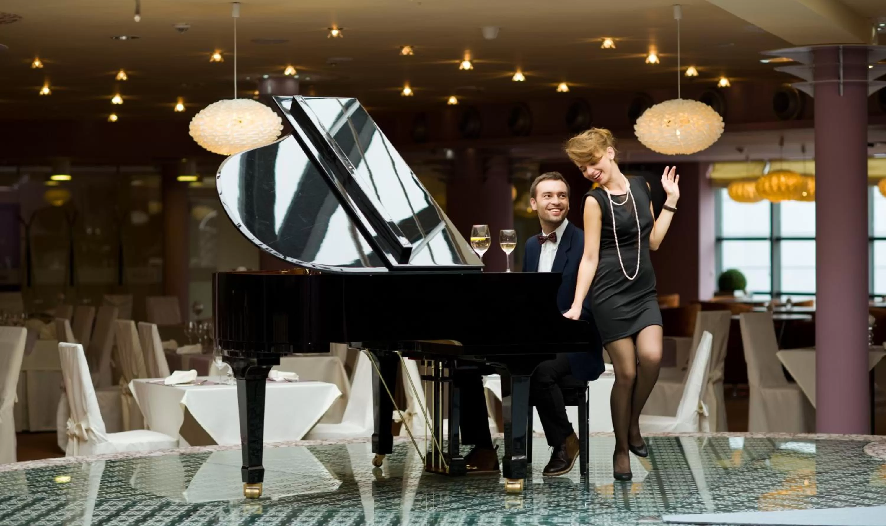 Restaurant/places to eat in Ikar Plaza