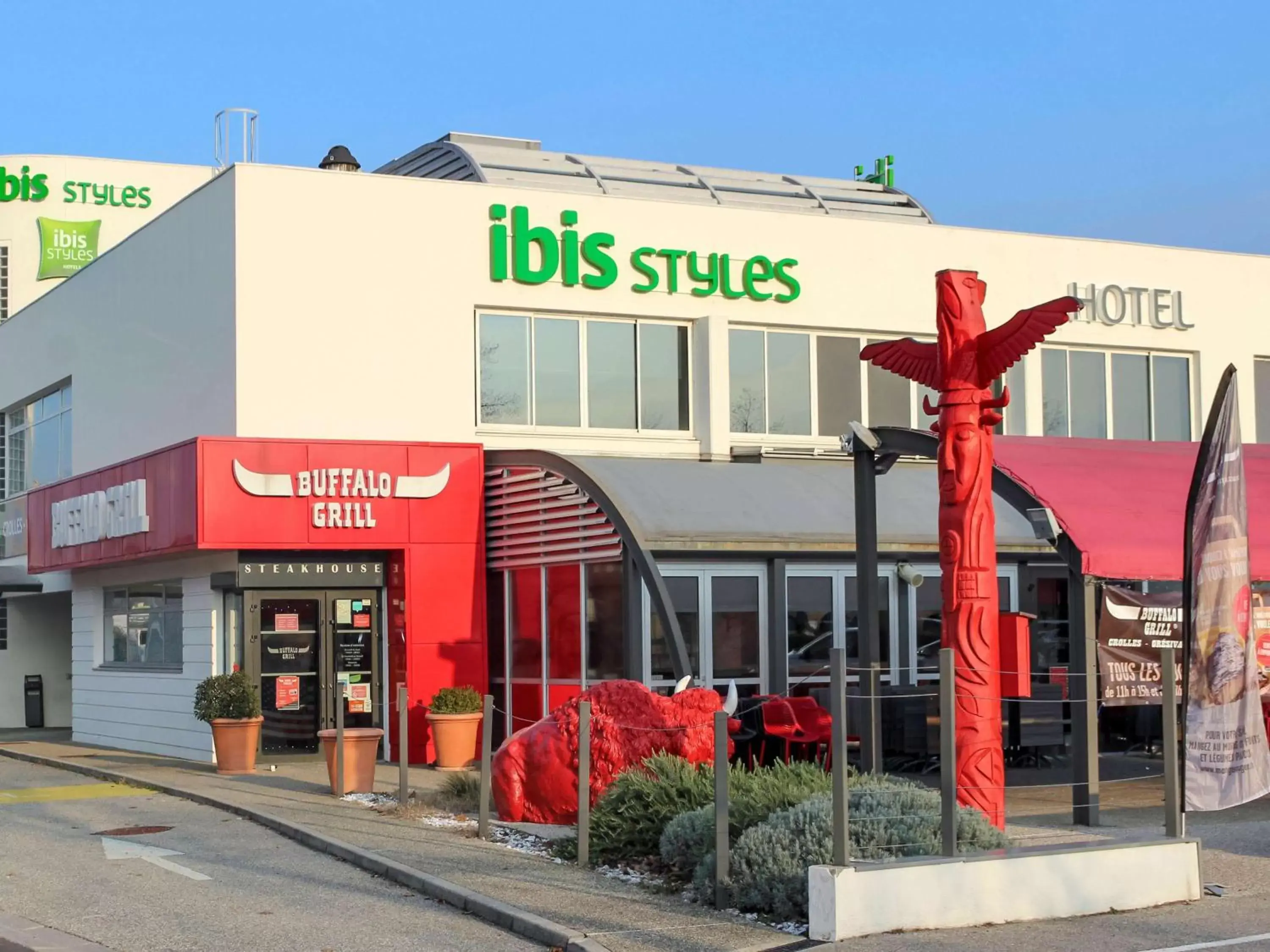 Property building in Ibis Styles Crolles Grenoble A41