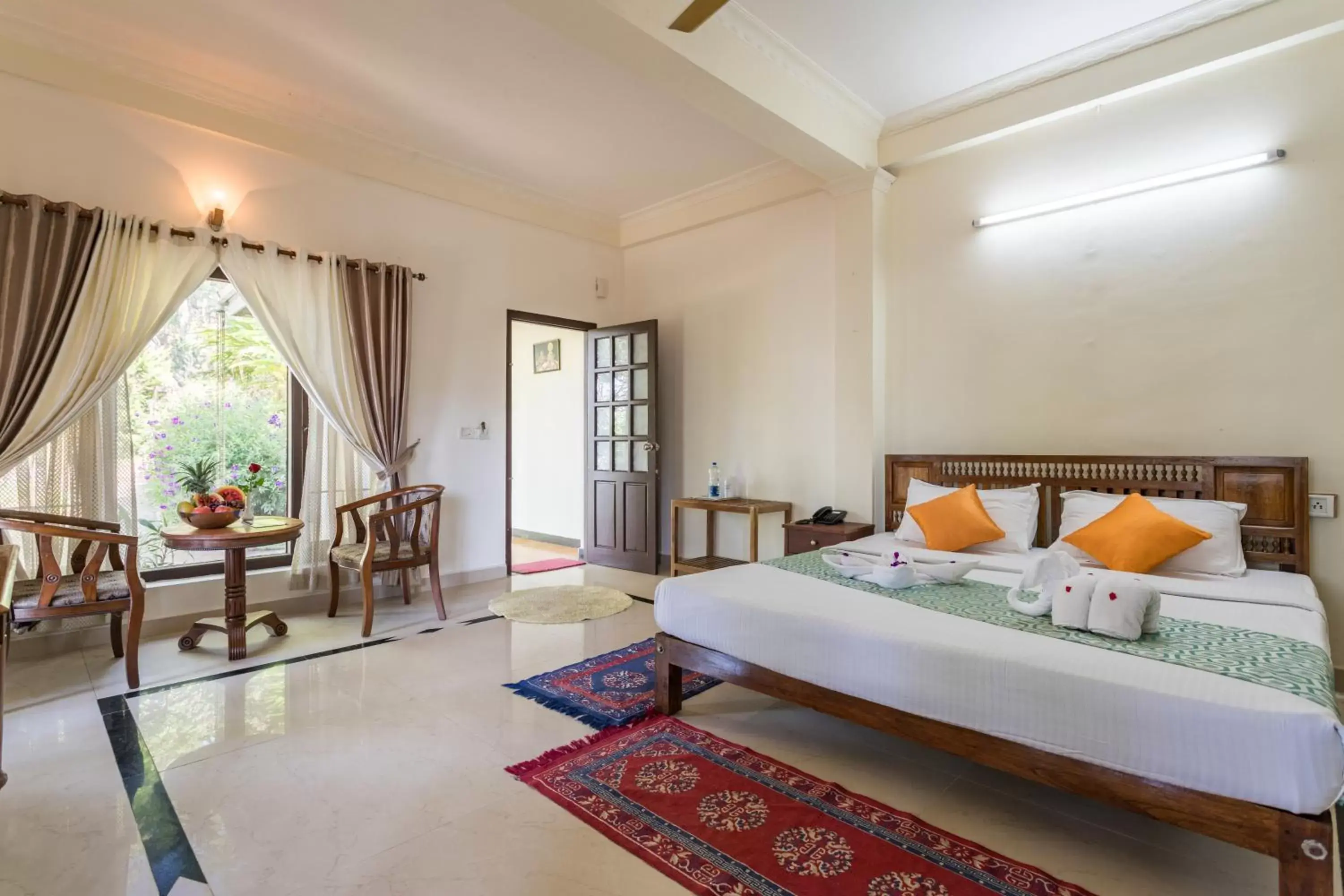 Deluxe Double Room in Violet Woods Deluxe Double Room in Violet Woods