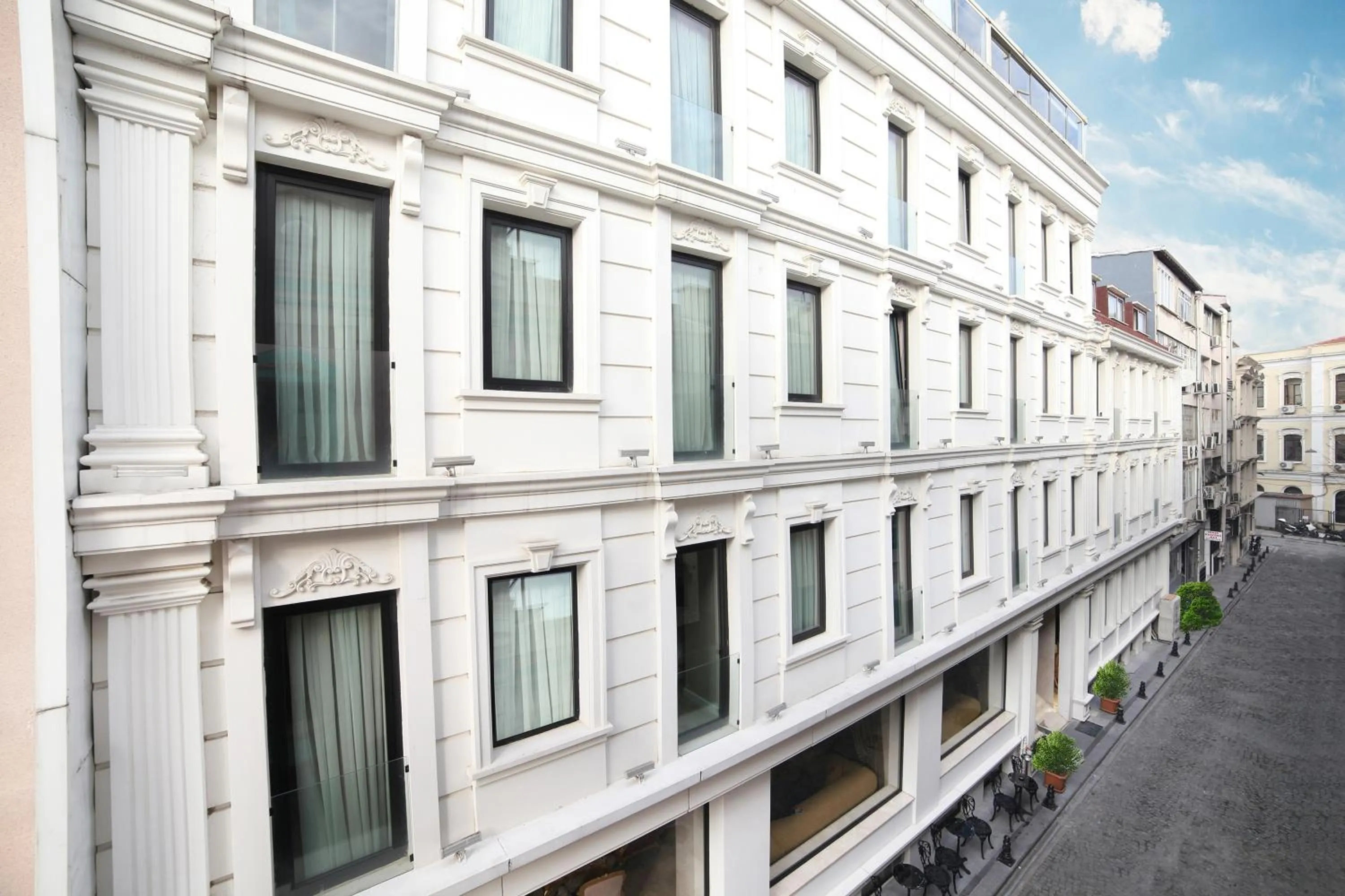 Facade/entrance, Property Building in Great Fortune Hotel & Spa