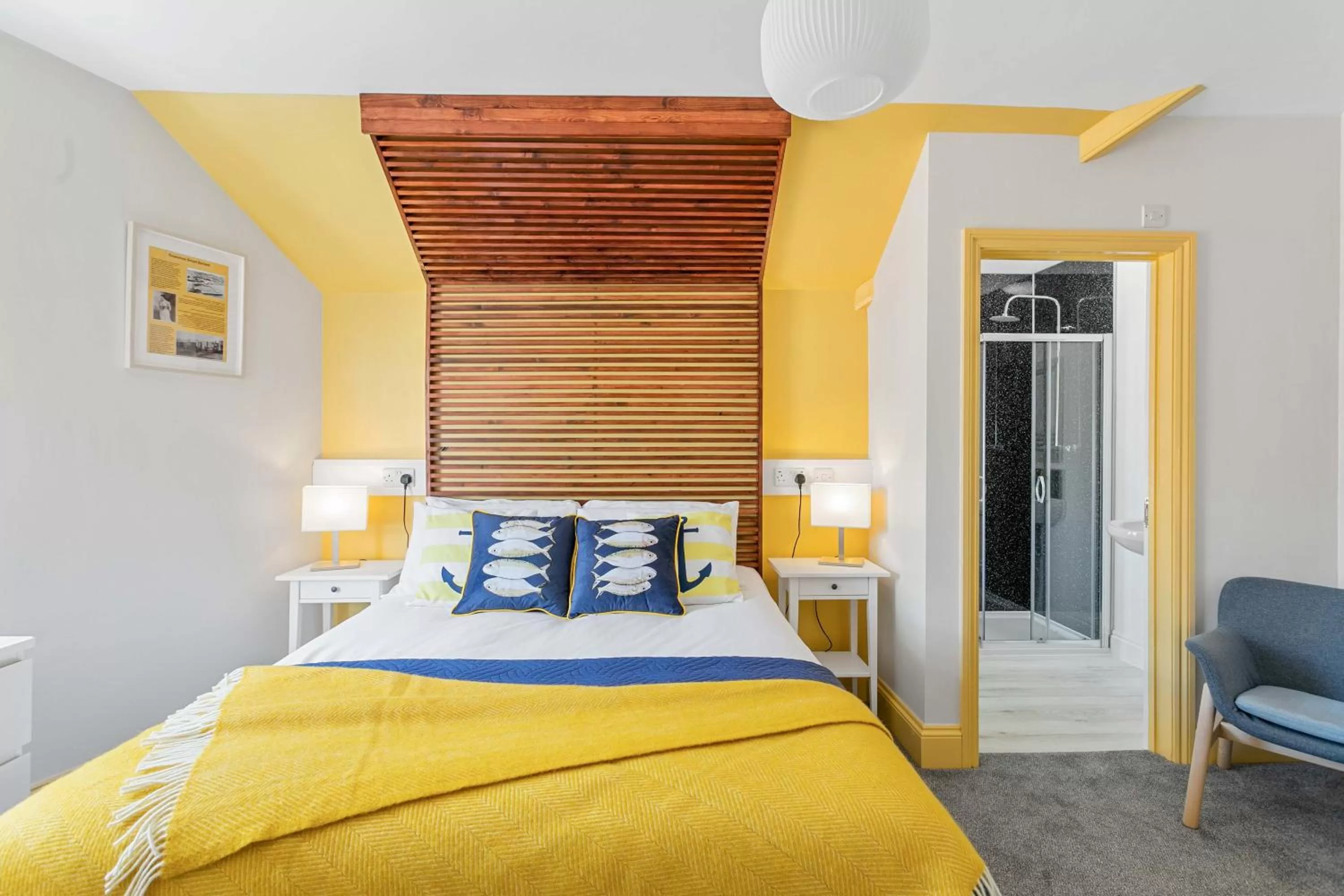 Bed in Park View R & R - Adult Only - Self-Catering - Free Parking - EV Point