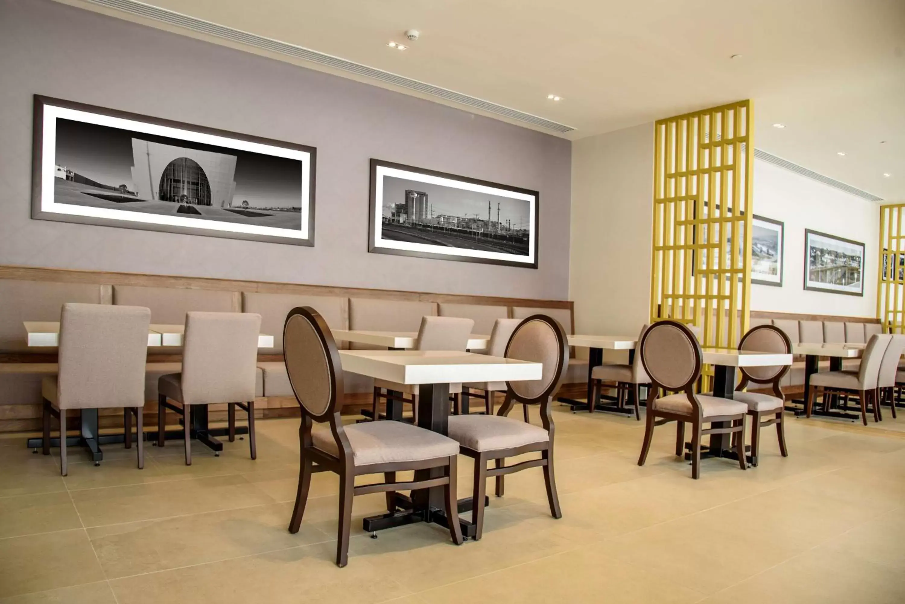 Lobby or reception, Restaurant/Places to Eat in Hampton Inn Piedras Negras