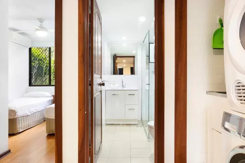 Shower, Bathroom in Byron Pacific Apartments - On Clarkes Beach