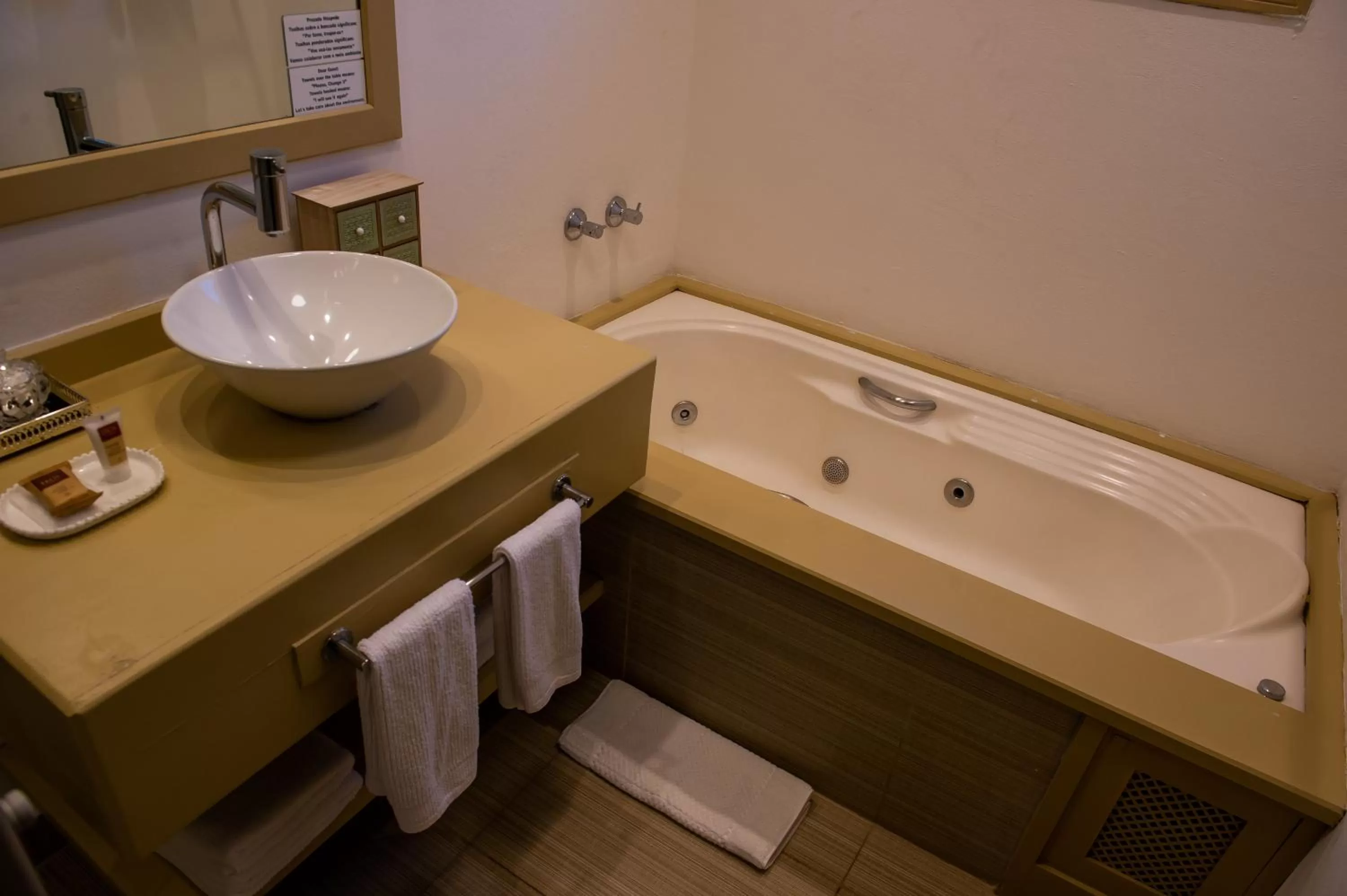 Hot Tub in Pousada das Lavandas