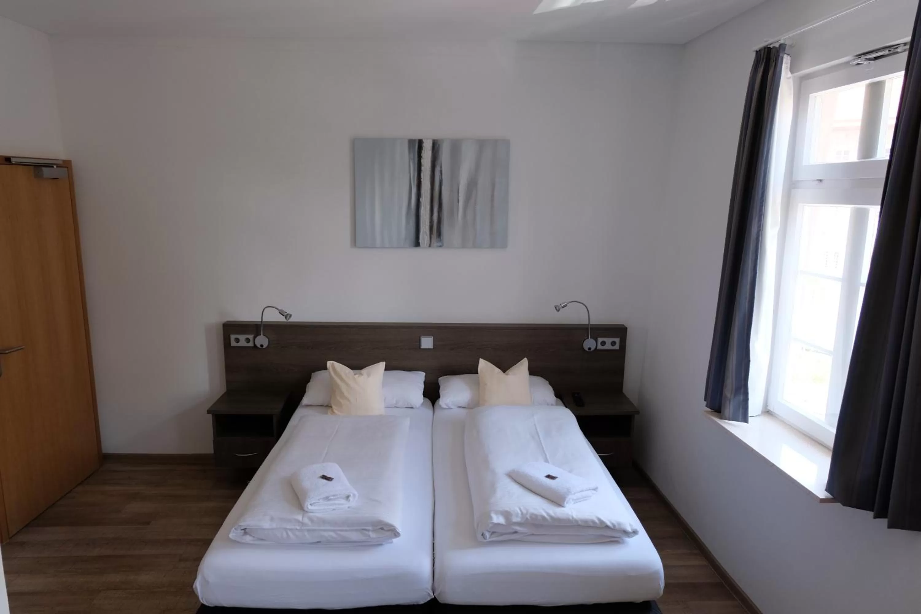 Photo of the whole room, Bed in Gästehaus zur Sonne