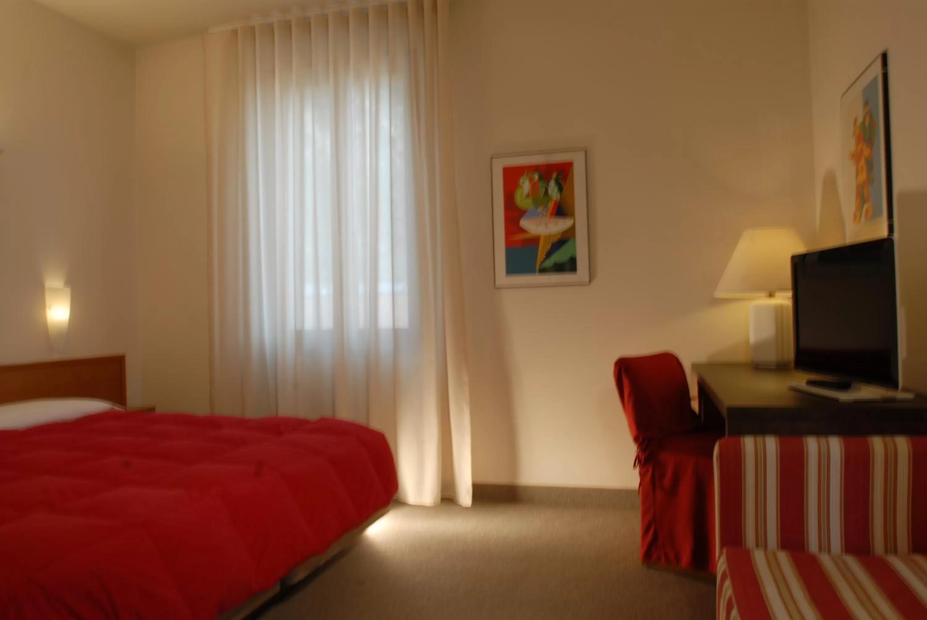 TV and multimedia, TV/Entertainment Center in Albergo Al Sole