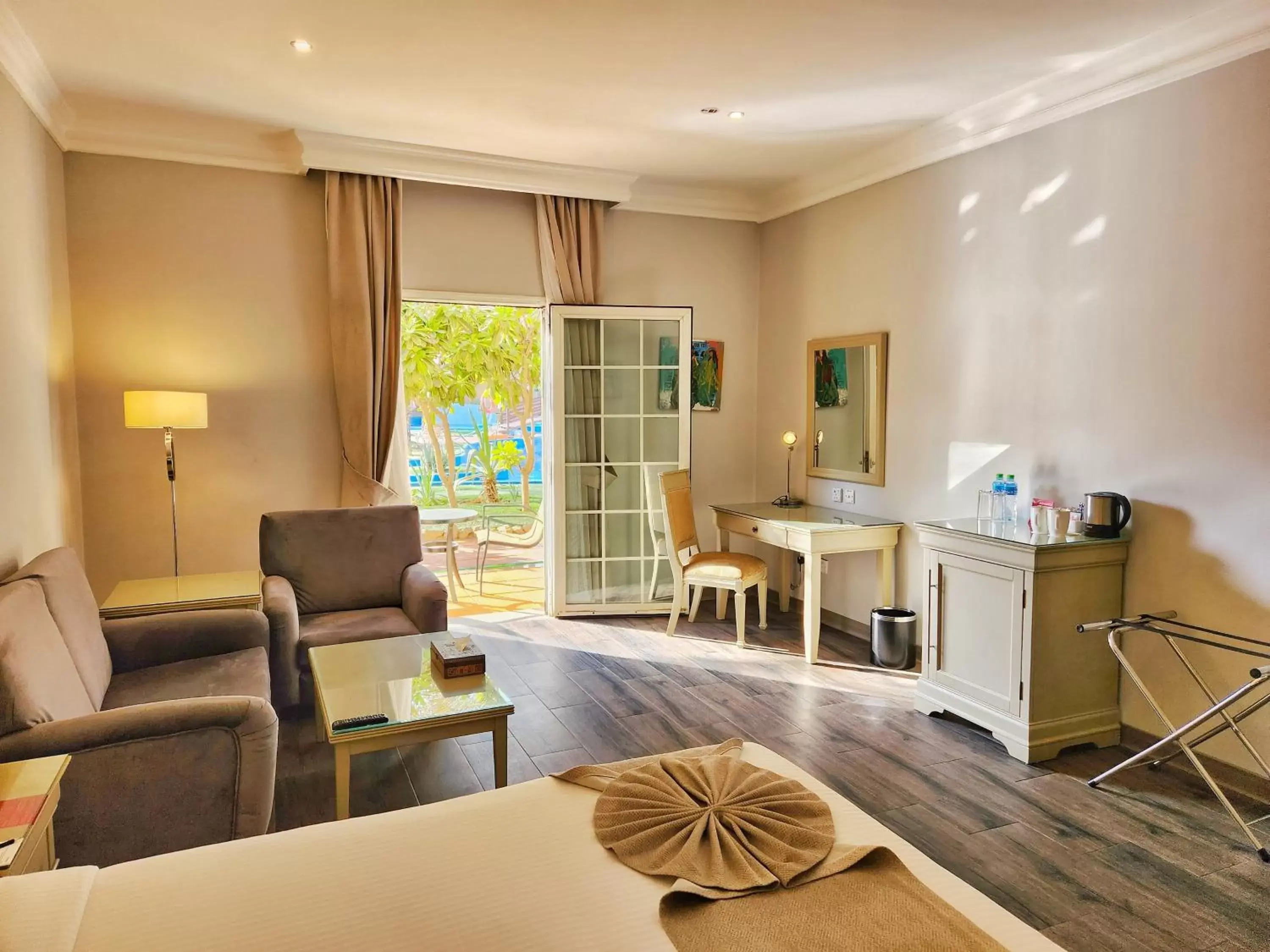 Living room in Mövenpick Hotel Kuwait Living room in Mövenpick Hotel Kuwait