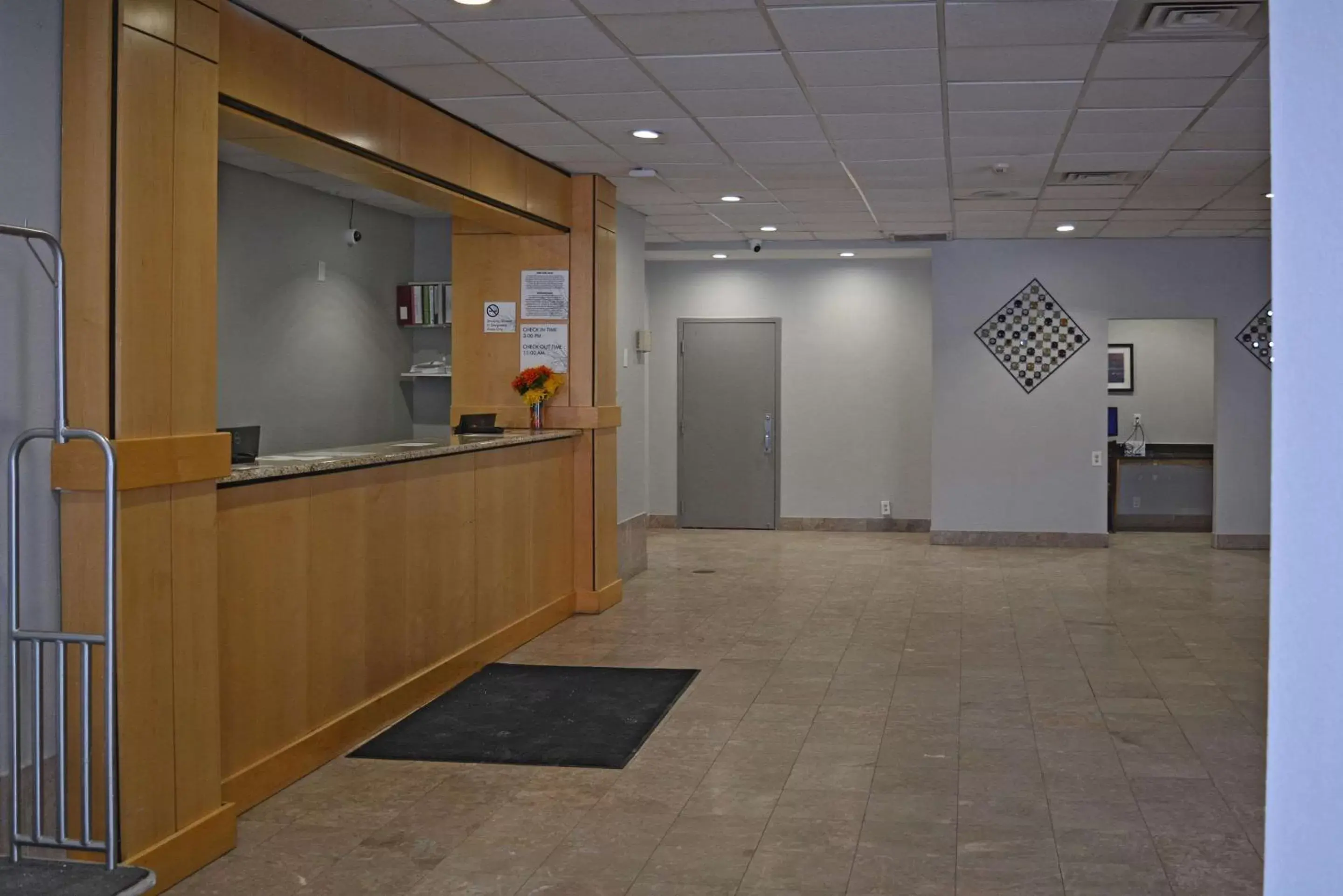 Lobby or reception in Quality Inn & Suites East Syracuse - Carrier Circle Lobby or reception in Quality Inn & Suites East Syracuse - Carrier Circle