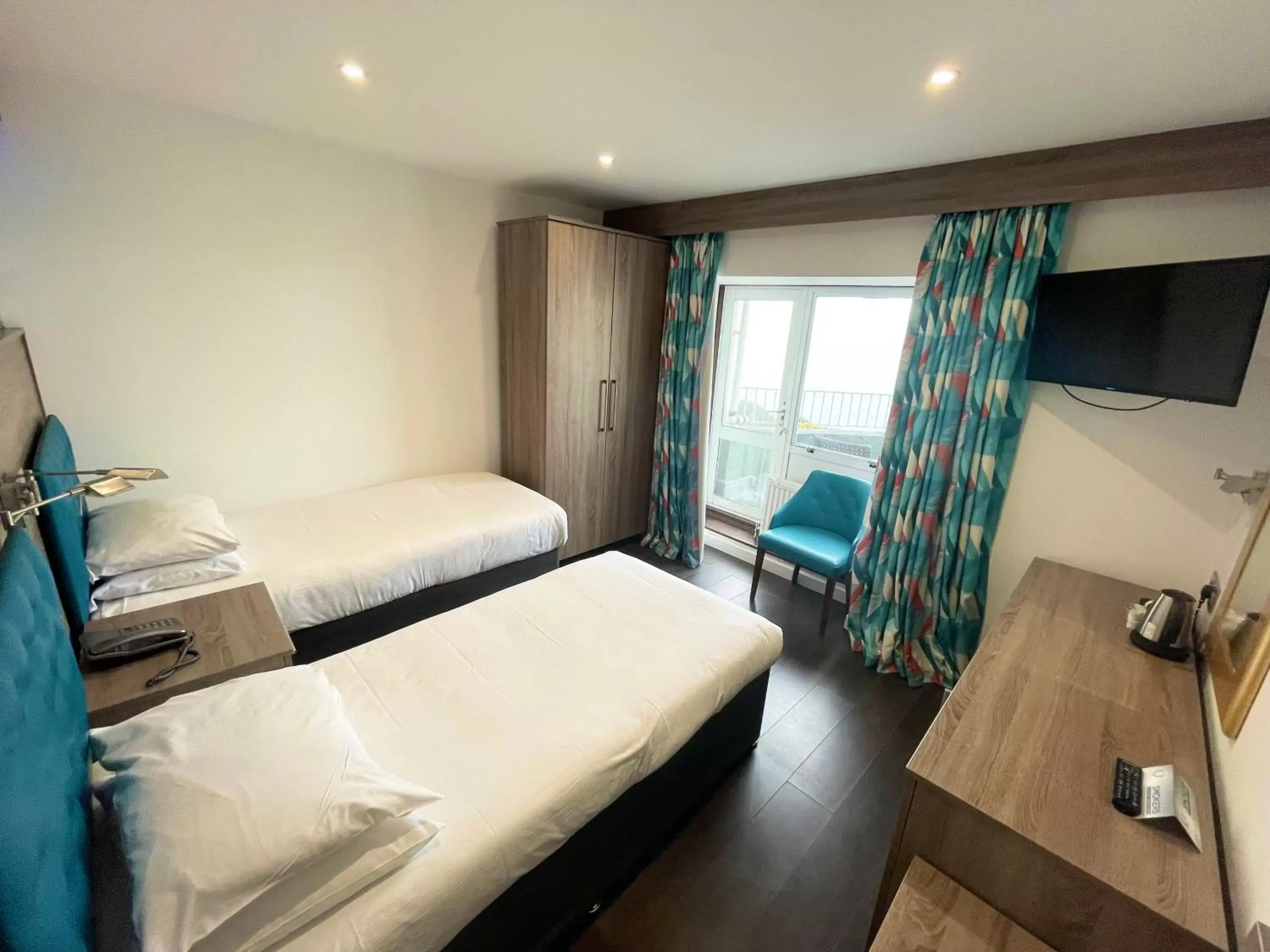 Twin Room with Sea View in Suncliff Hotel - OCEANA COLLECTION Twin Room with Sea View in Suncliff Hotel - OCEANA COLLECTION