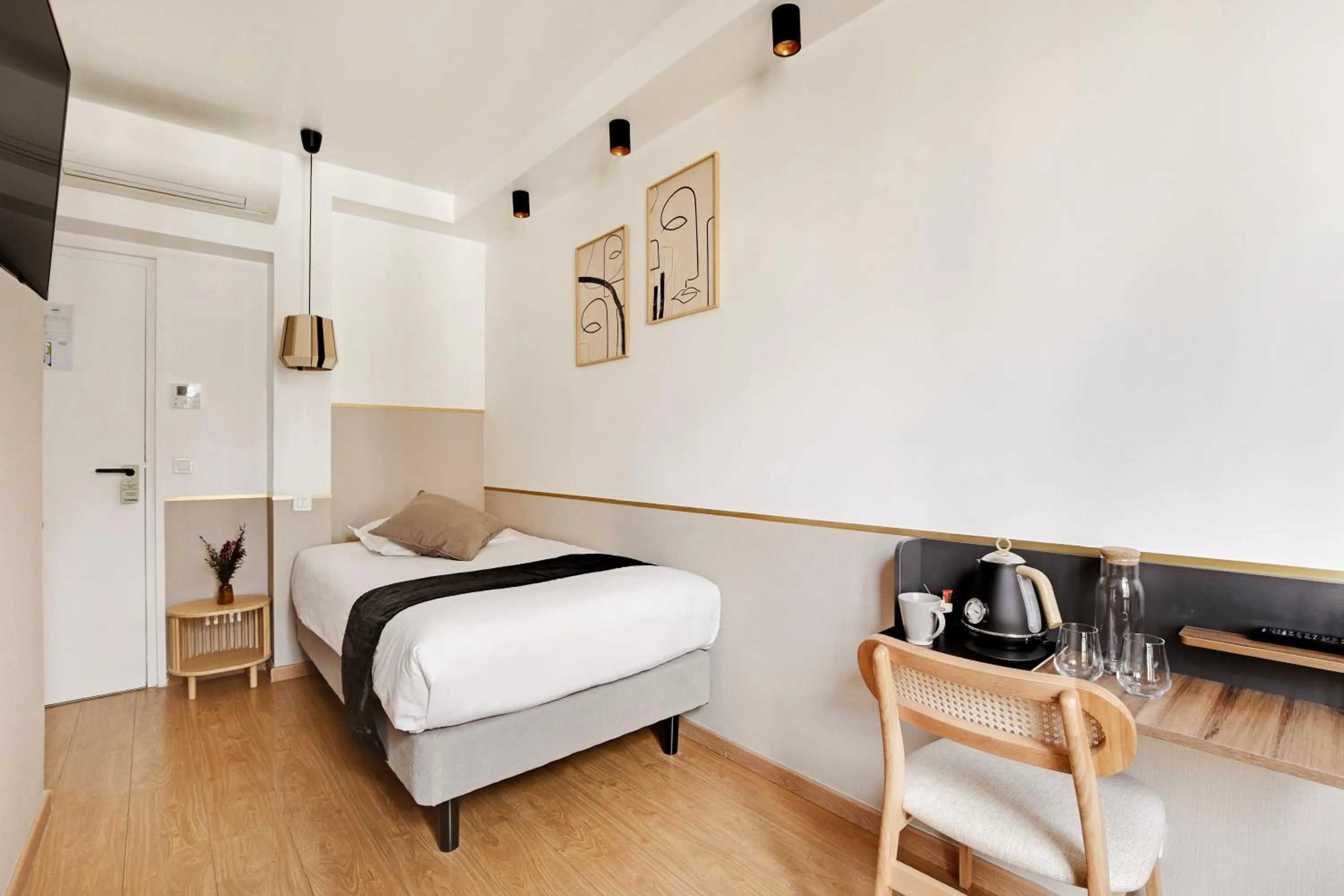 Bedroom, Bed in Hotel Trema