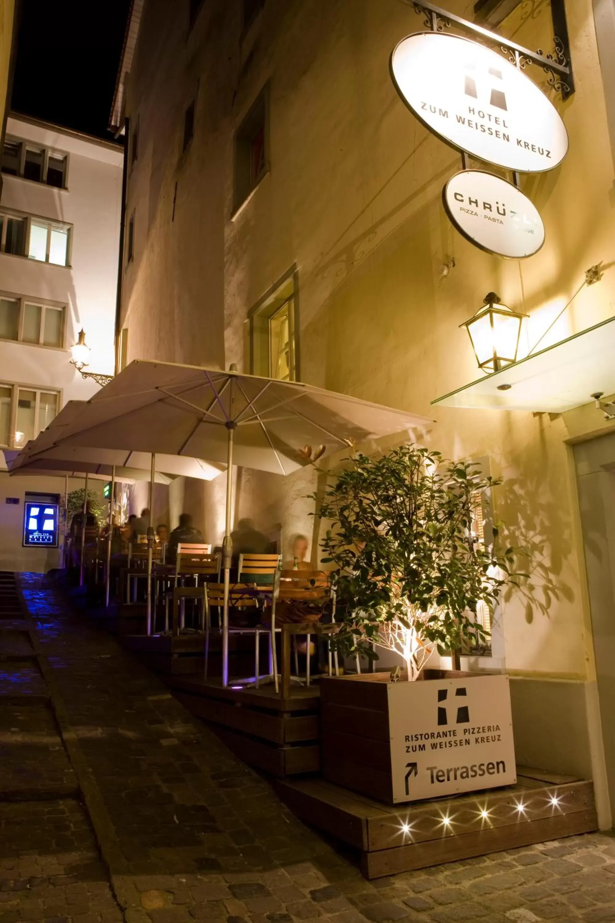 Restaurant/places to eat in Boutique Hotel Weisses Kreuz - Adult only Hotel