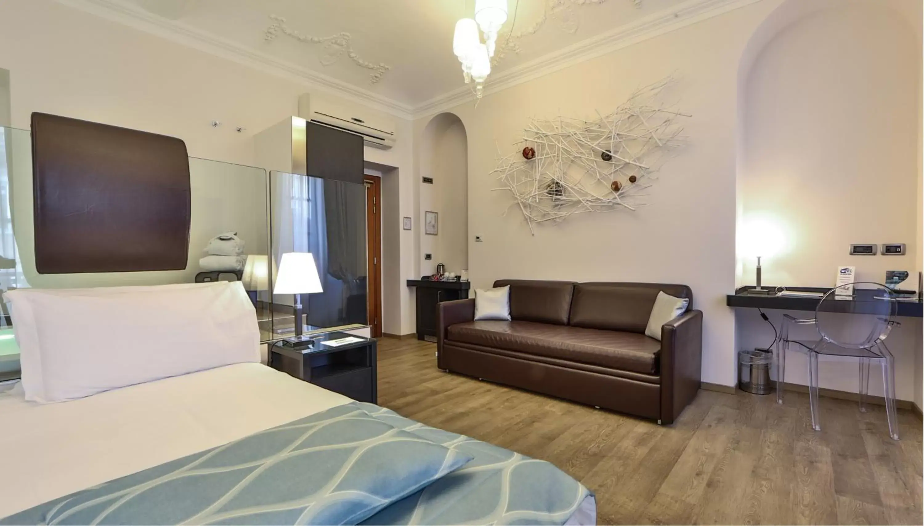 Bedroom in Best Western Plus Hotel Genova