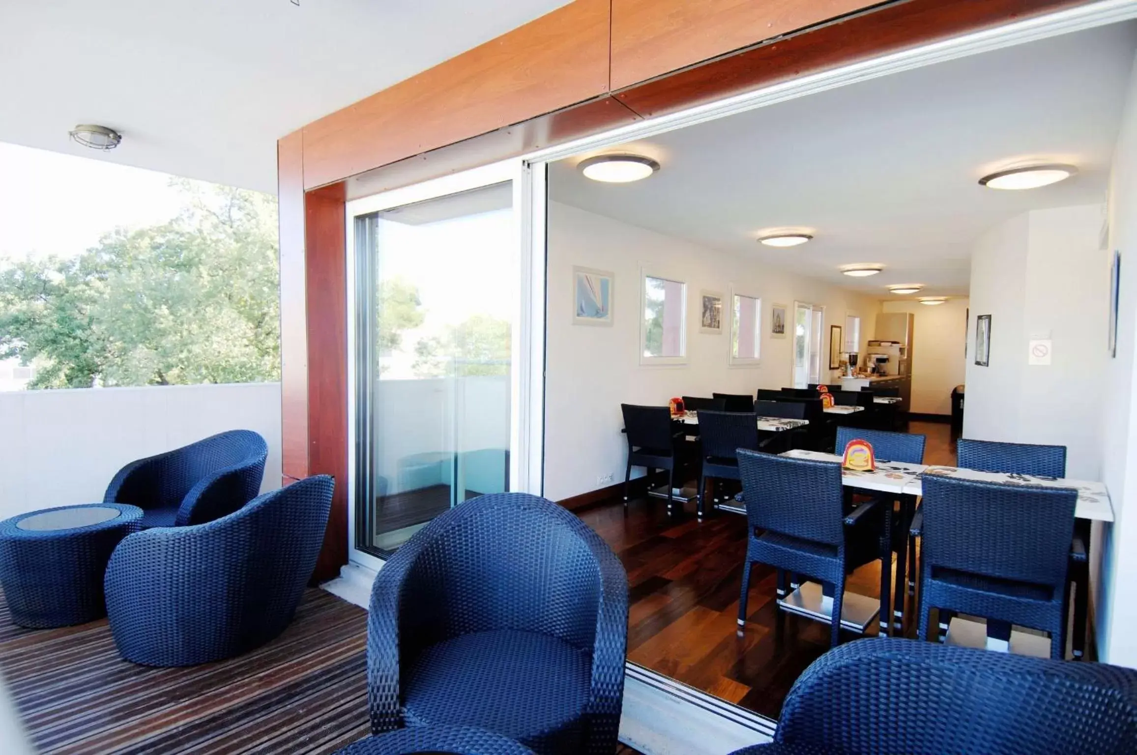 Restaurant/places to eat in Appart Hotel Odalys City Antibes Olympe Restaurant/places to eat in Appart Hotel Odalys City Antibes Olympe