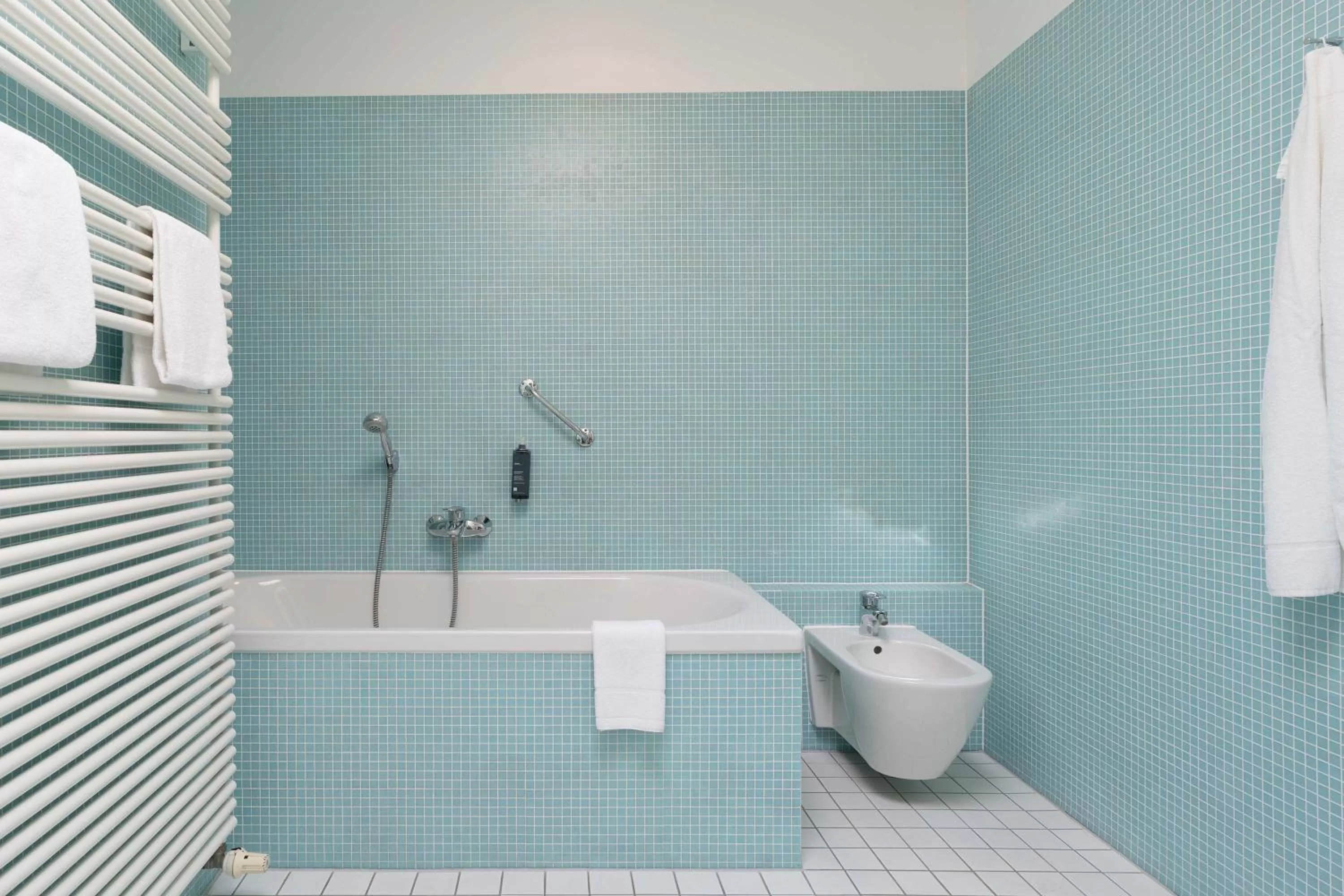 Bathroom in Seminaris Hotel Potsdam Griebnitzsee