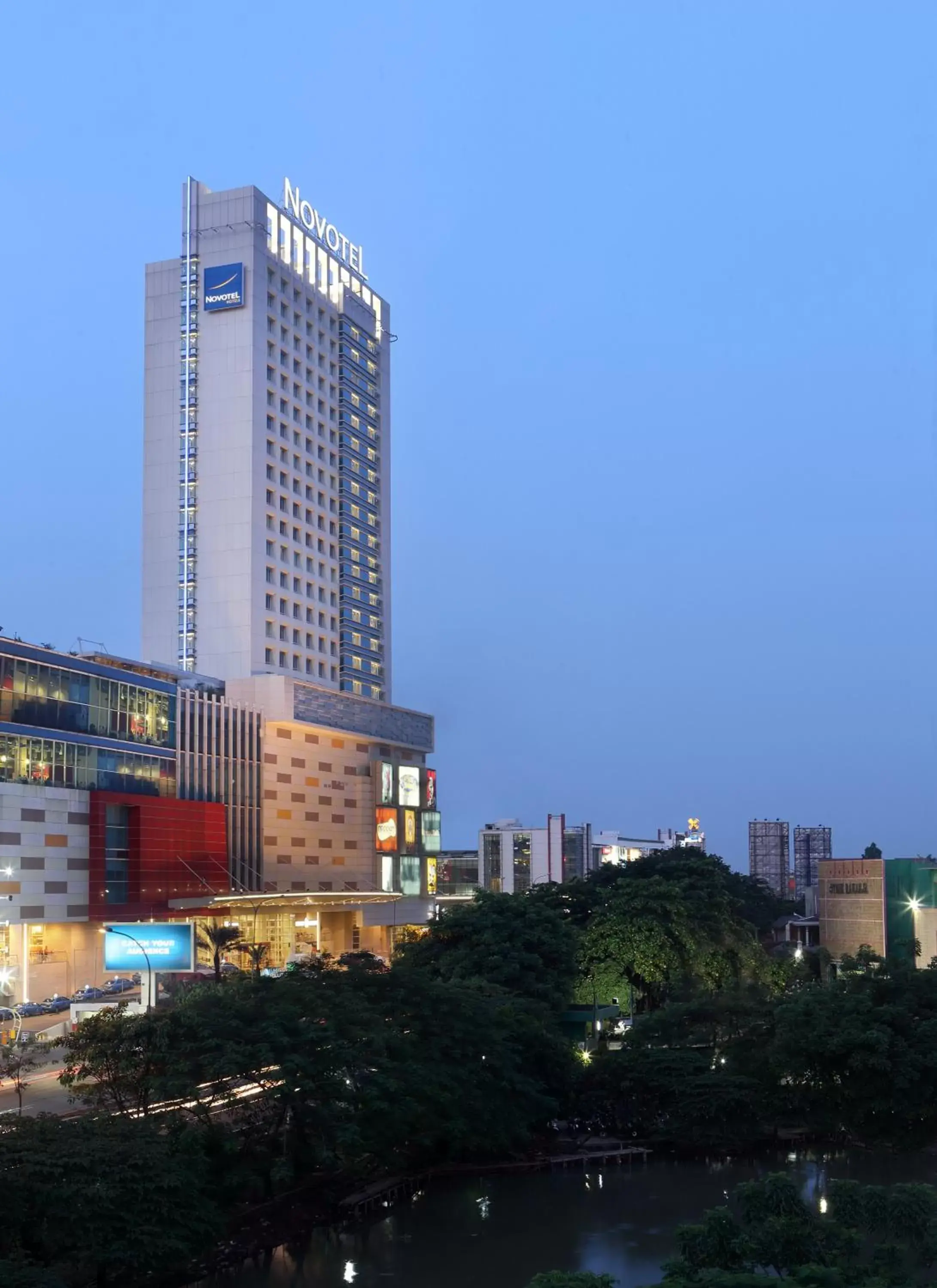 Facade/entrance in Novotel Tangerang