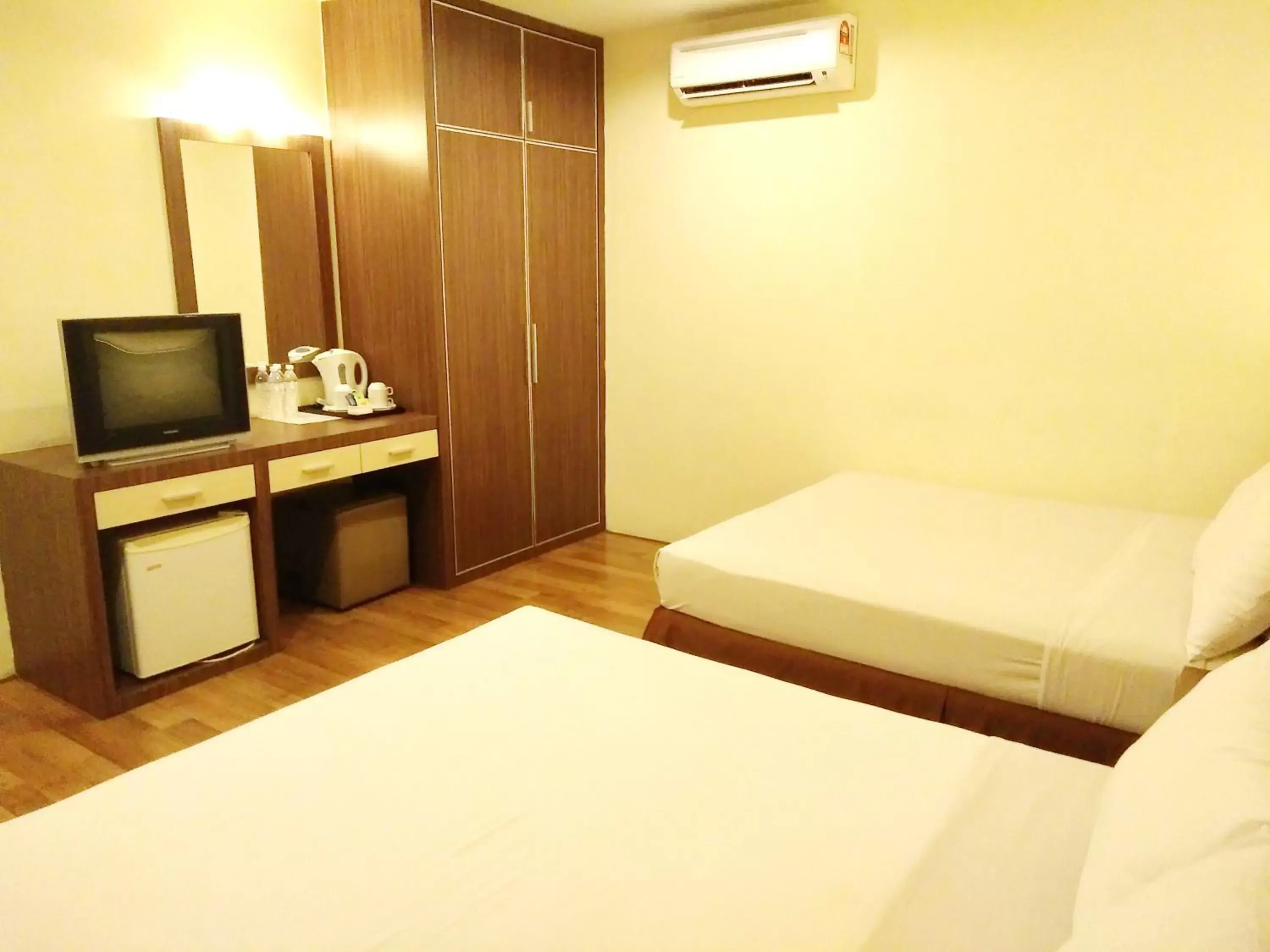 Room Photo in Seasons View Hotel