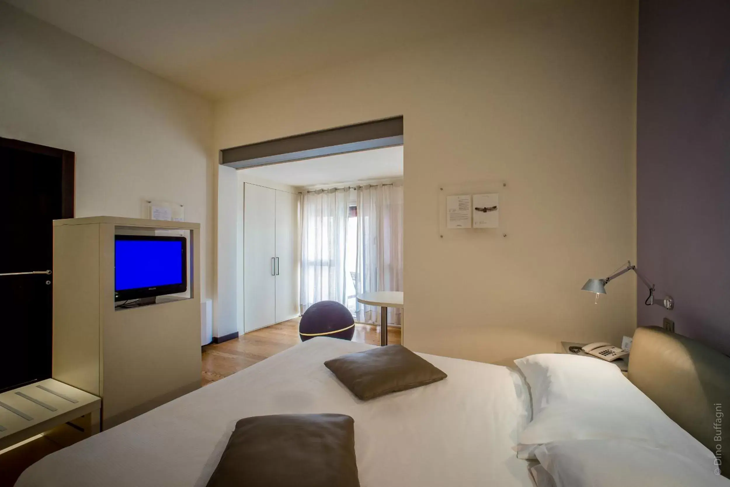 TV and multimedia, Bed in Hotel Annunziata