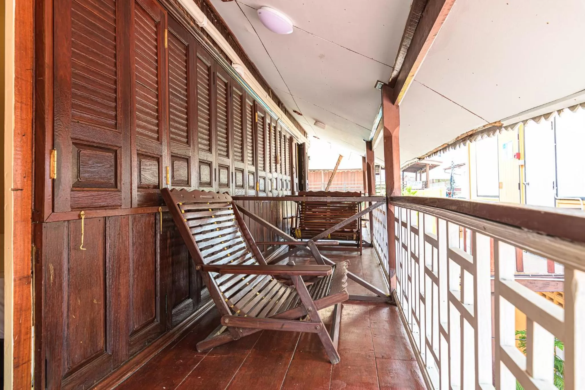 Balcony/Terrace in MANDARIN LODGE by victor