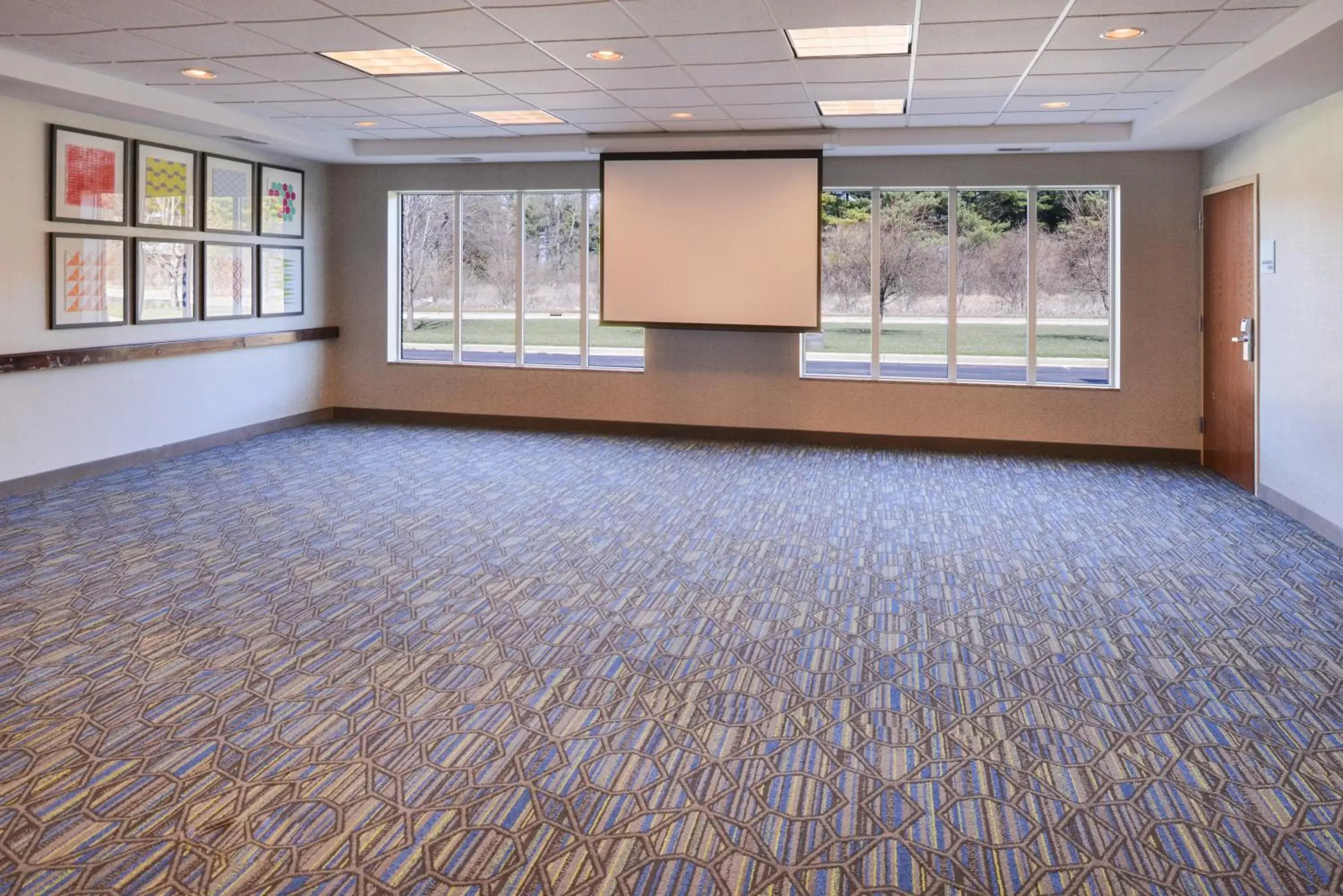 Meeting/conference room in Holiday Inn Express Hotel & Suites Urbana-Champaign-U of I Area, an IHG Hotel