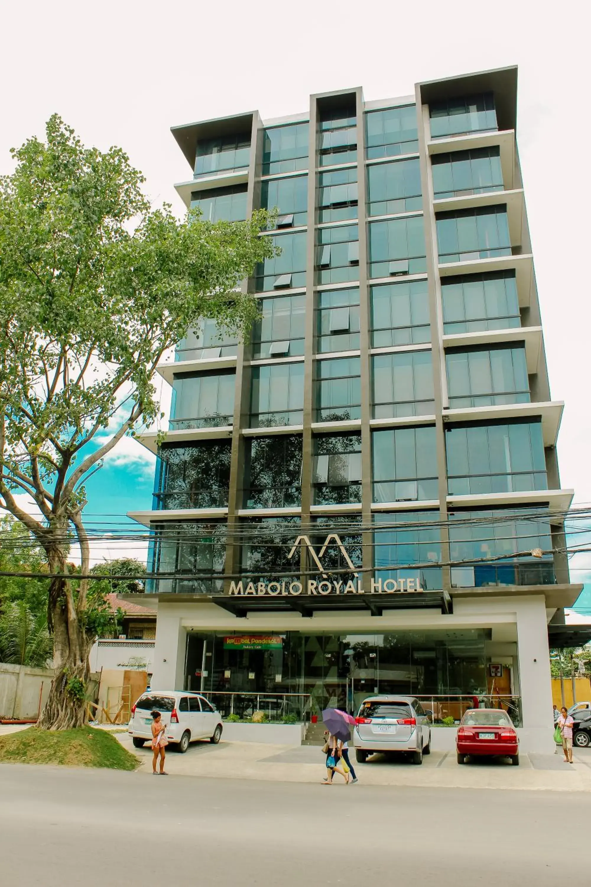 Property building in Mabolo Royal Hotel
