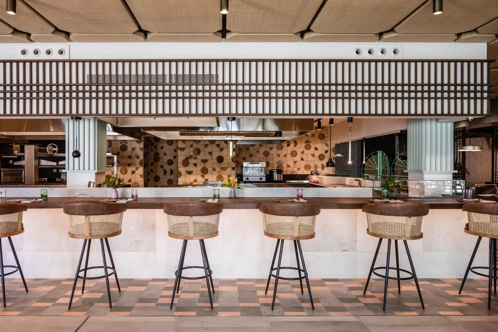 Restaurant/places to eat, Lounge/Bar in Kimpton Aysla Mallorca, an IHG Hotel