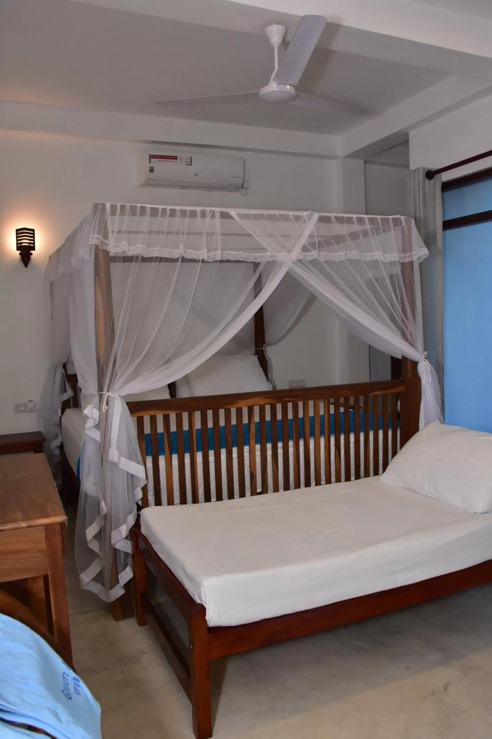 Deluxe Triple Room in Green Almond Hotel Deluxe Triple Room in Green Almond Hotel