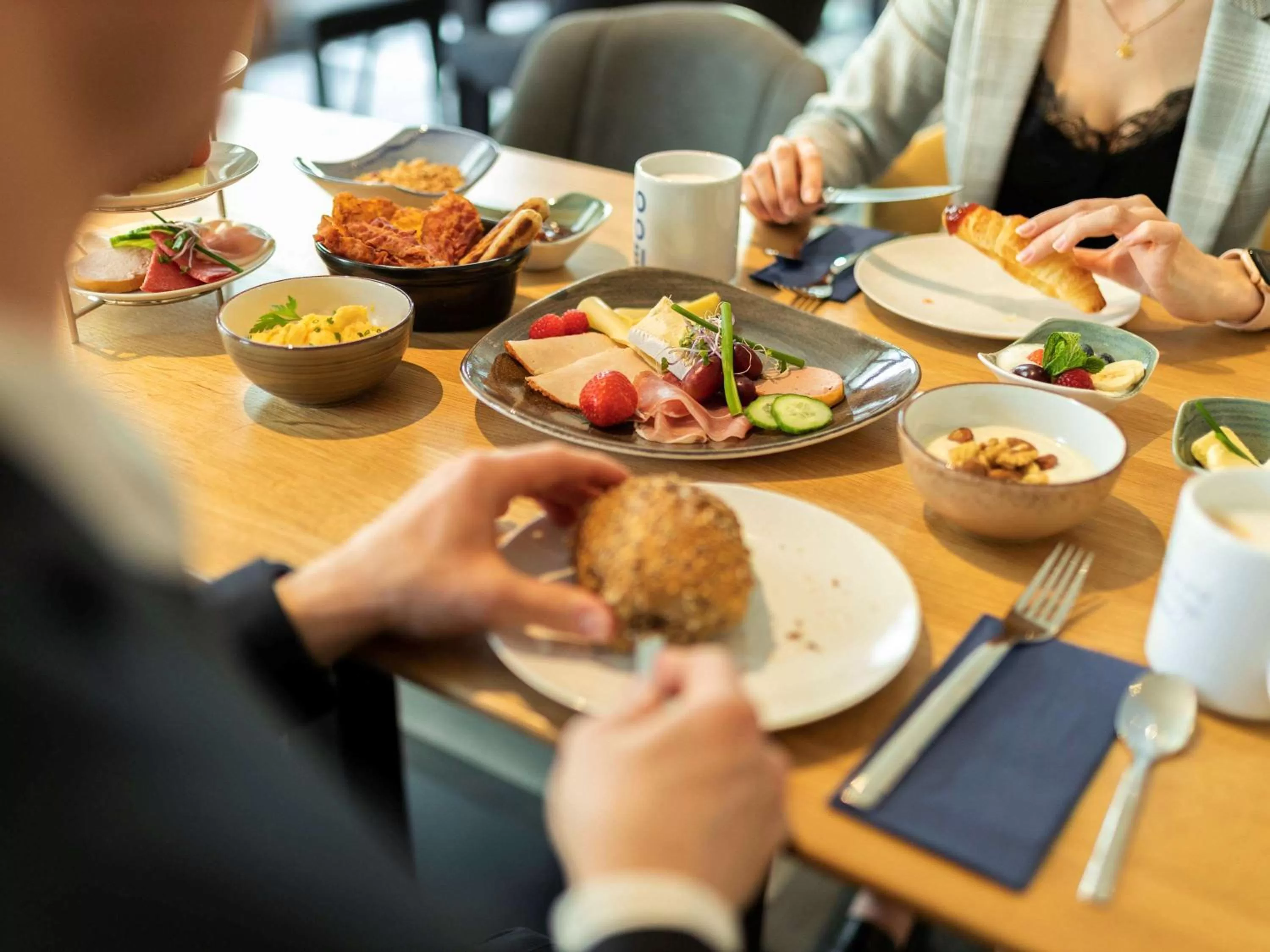 Restaurant/places to eat in Novotel Duesseldorf Airport