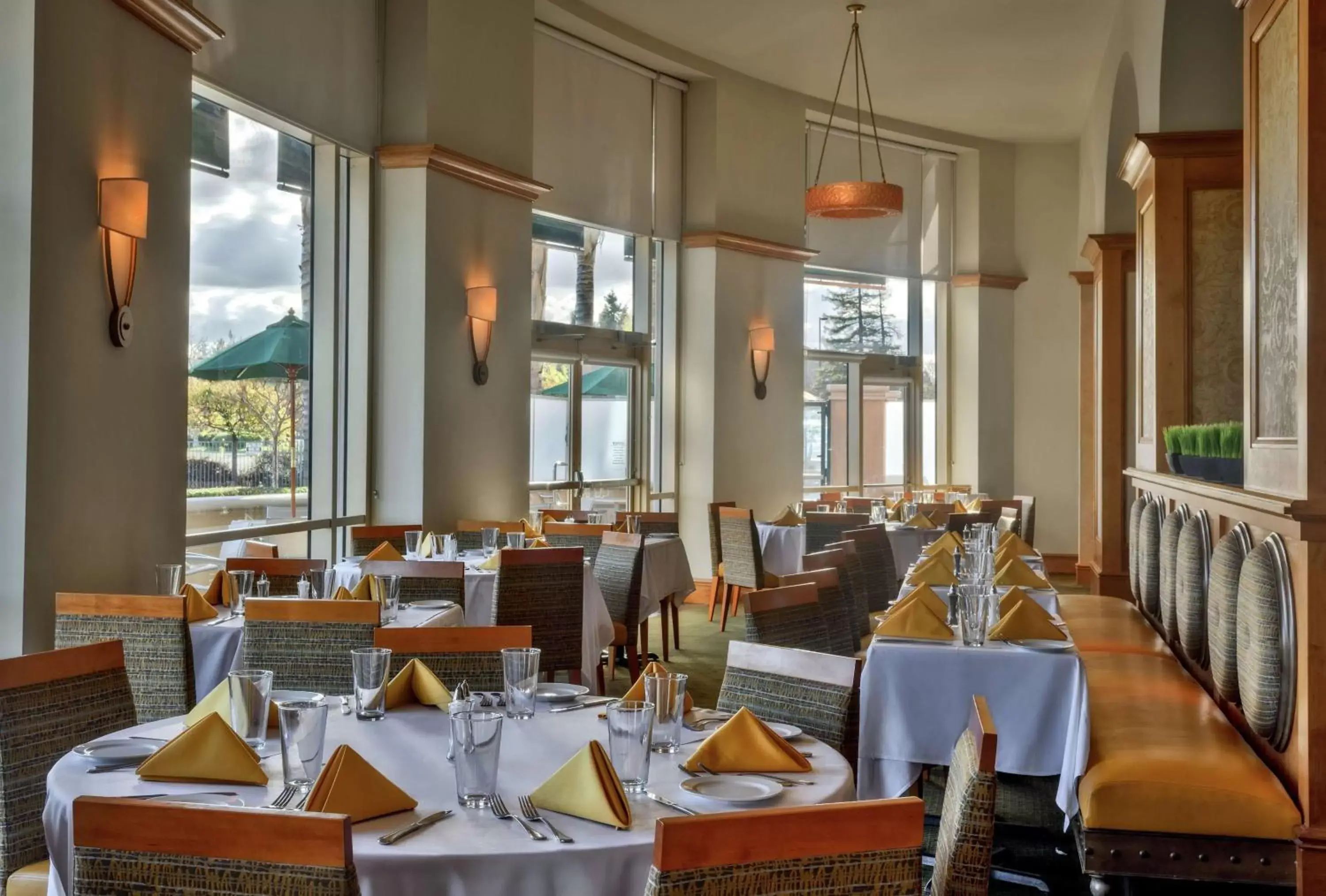 Restaurant/places to eat in Hilton Santa Clara Restaurant/places to eat in Hilton Santa Clara