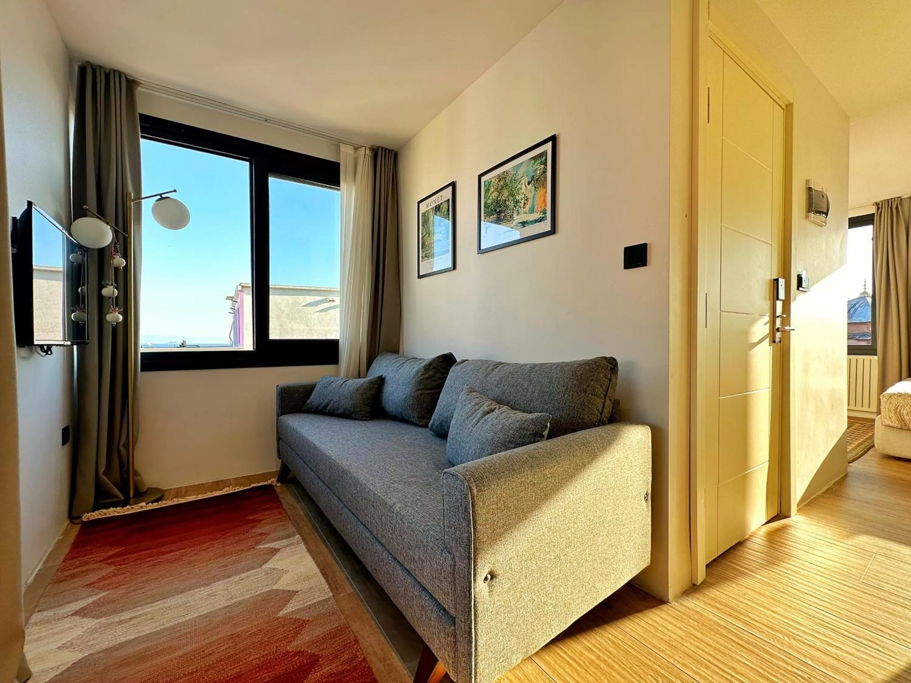 Living room in Sultan Pier Hotel