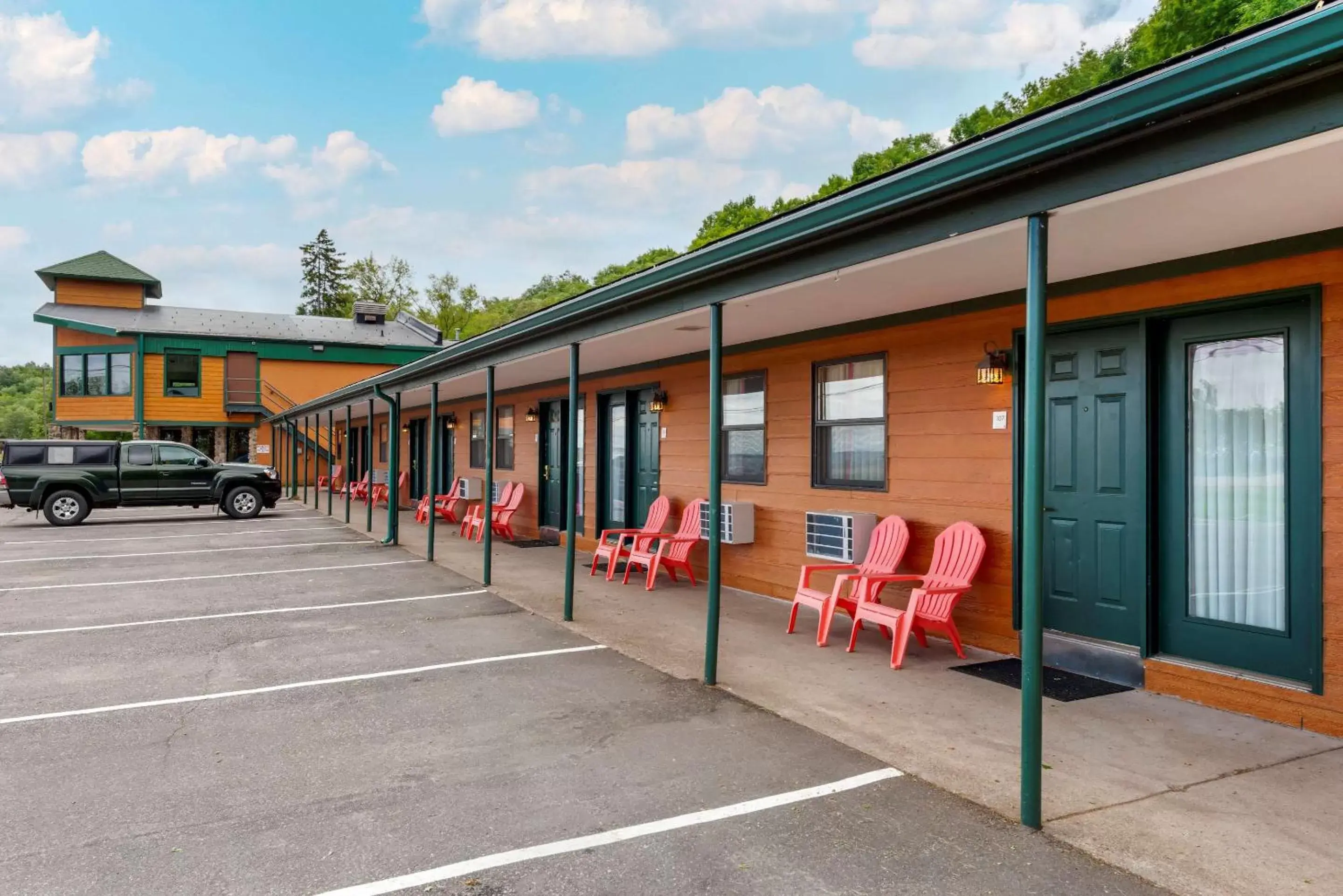 Property building in Econo Lodge Lakeview