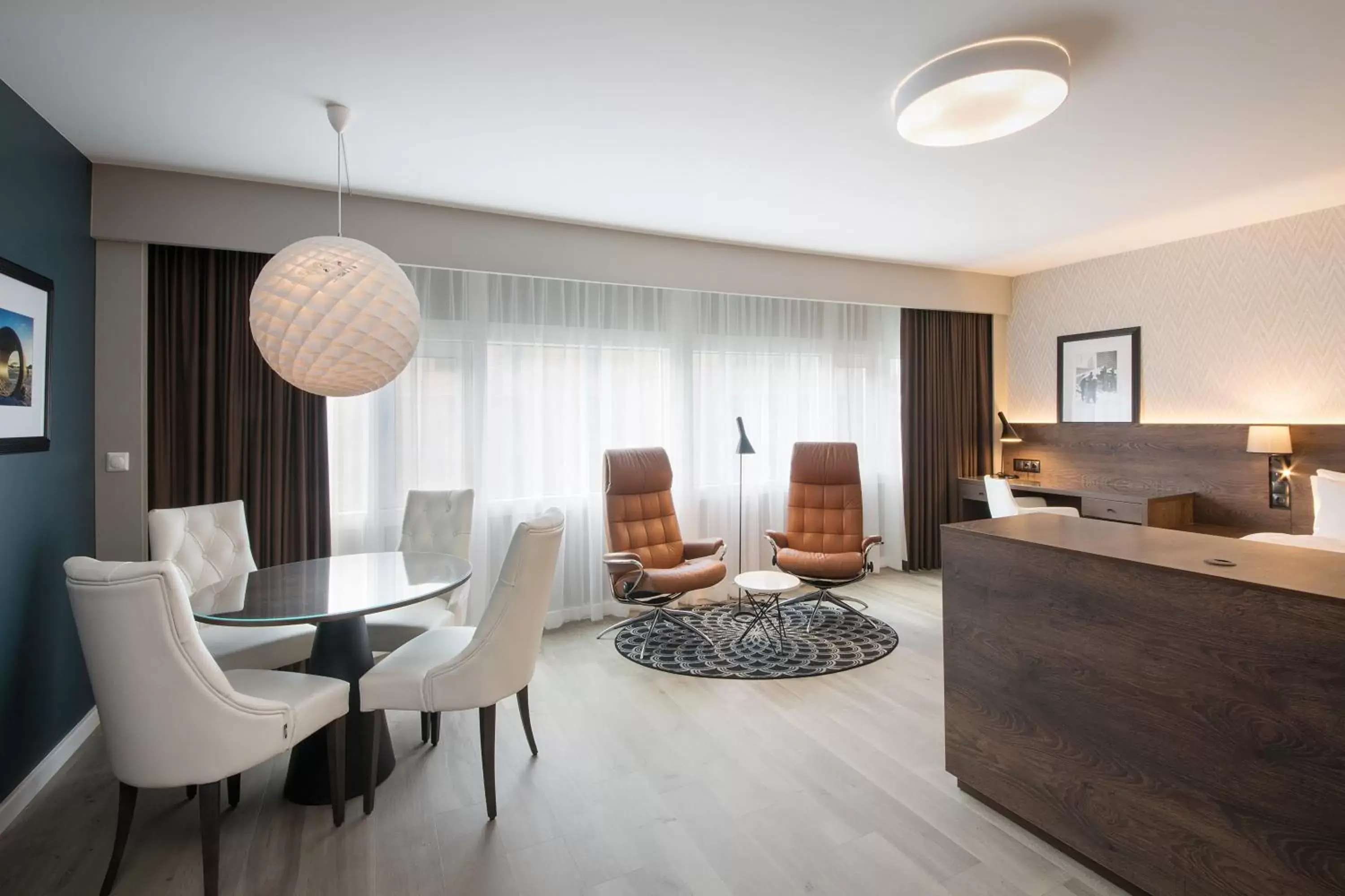 Bedroom, Dining Area in Radisson Blu Plaza Hotel, Oslo