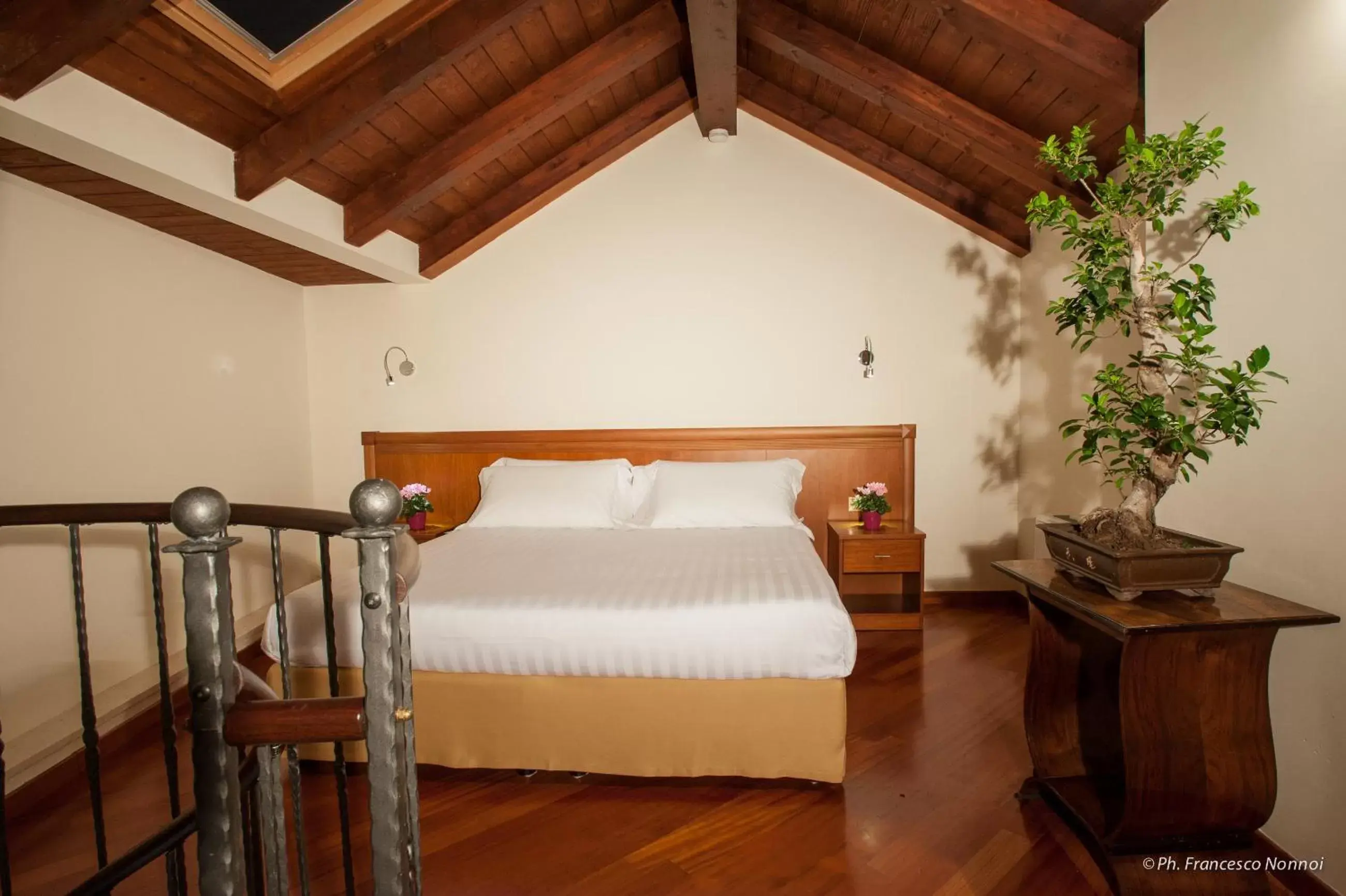 Decorative detail, Bed in Hotel Flora