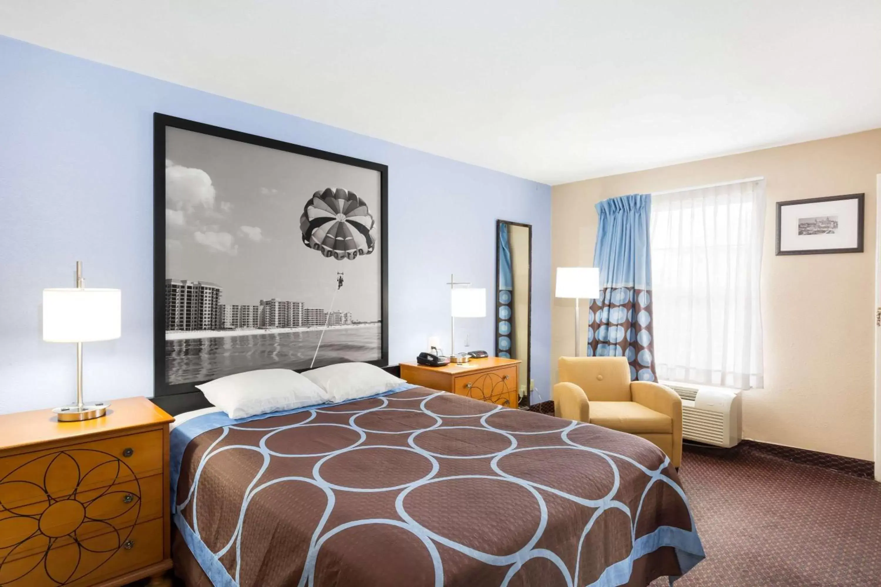 Photo of the whole room, Bed in Super 8 by Wyndham Foley Photo of the whole room, Bed in Super 8 by Wyndham Foley