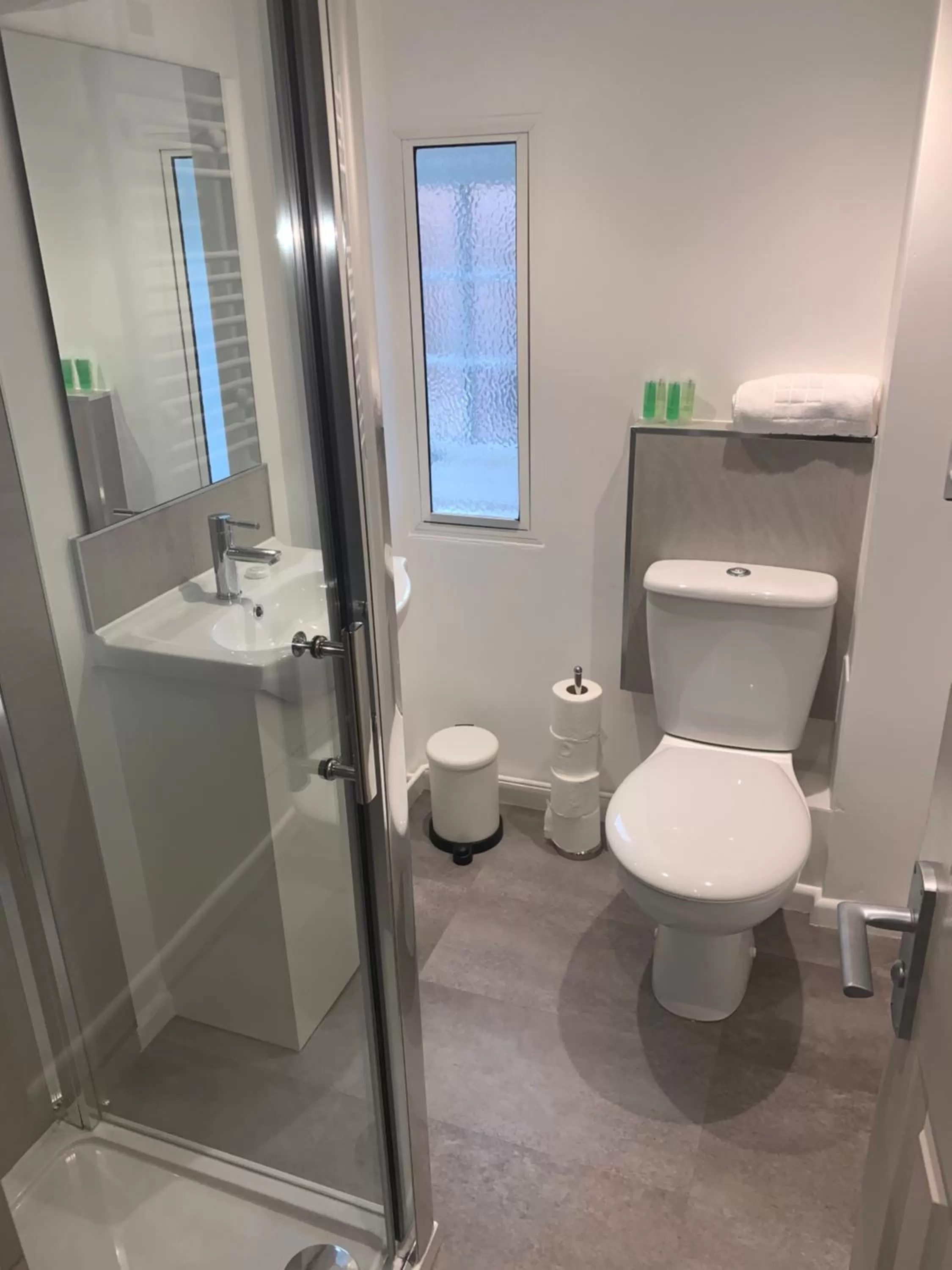 Toilet in The Falcon Hotel