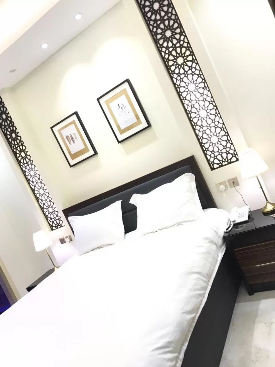 Bed in Tree Season Chalets