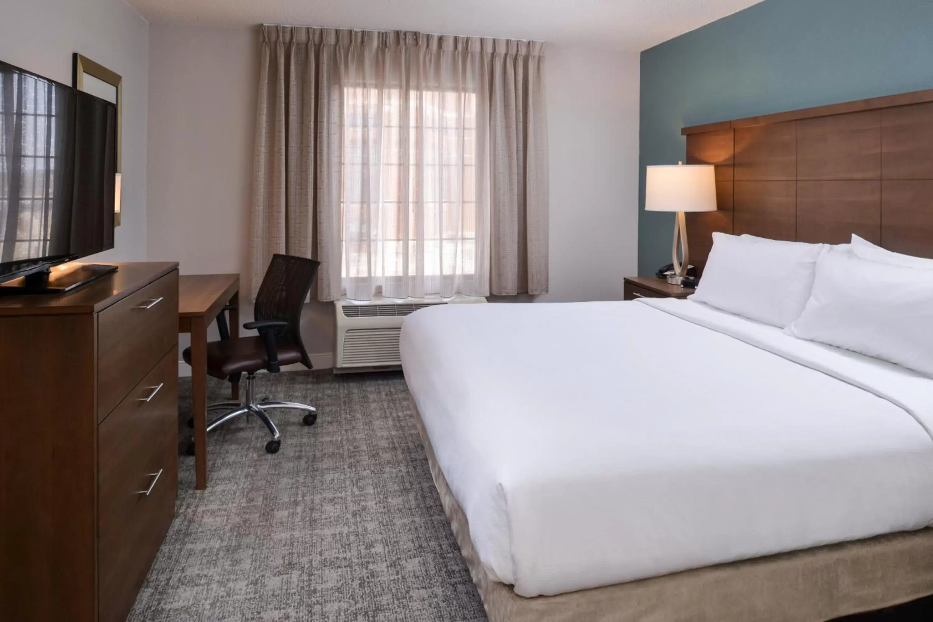 Photo of the whole room, Bed in Staybridge Suites Indianapolis Downtown-Convention Center, an IHG Hotel