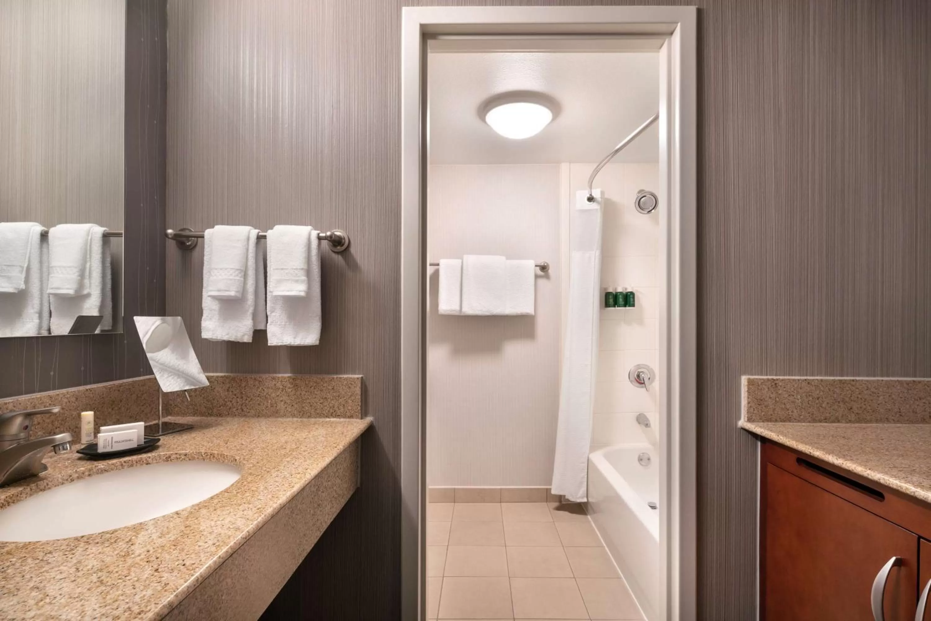 Bathroom in Sonesta Select Phoenix Camelback